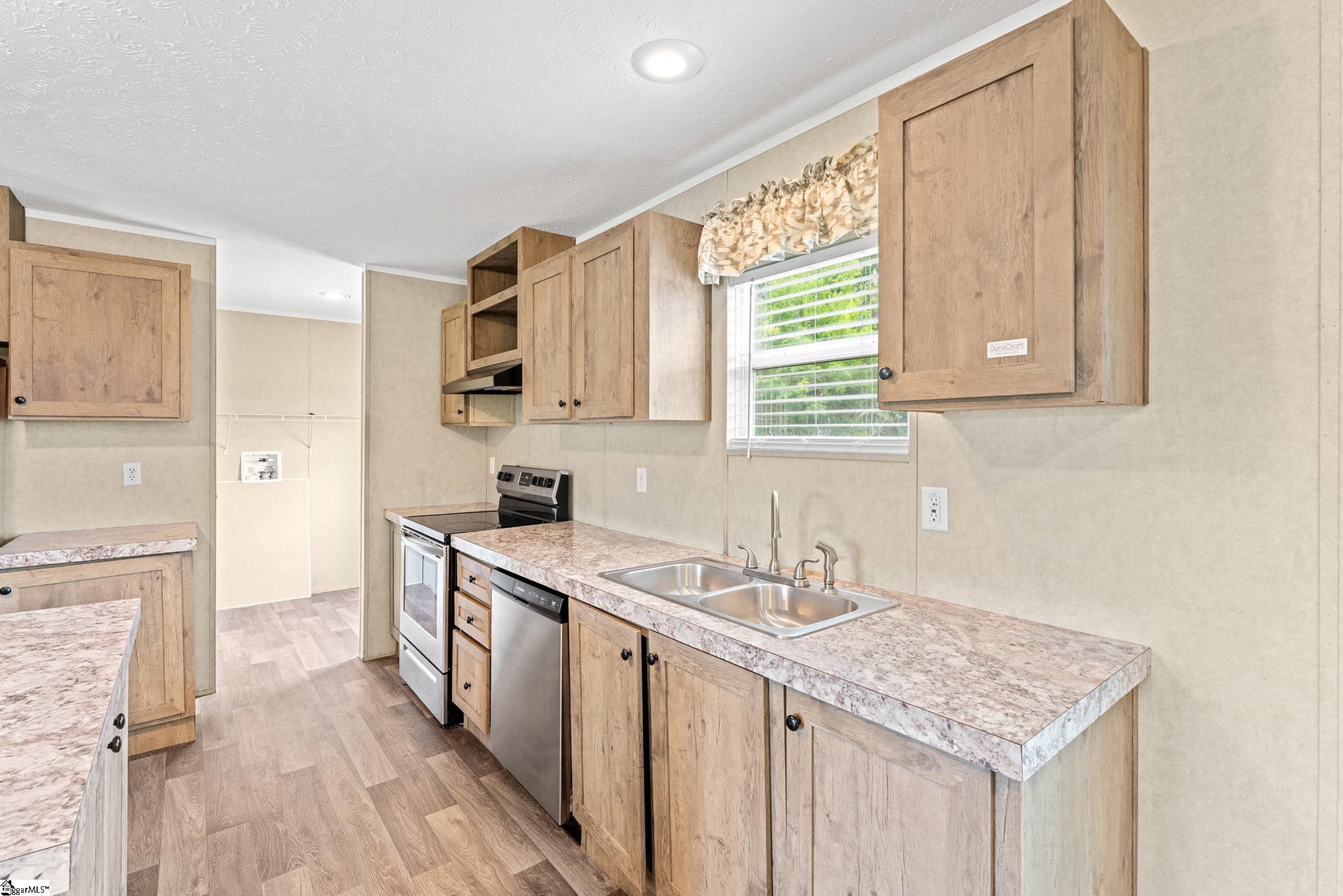 1649 Beaverdam Creek Road Gray Court, SC 29645