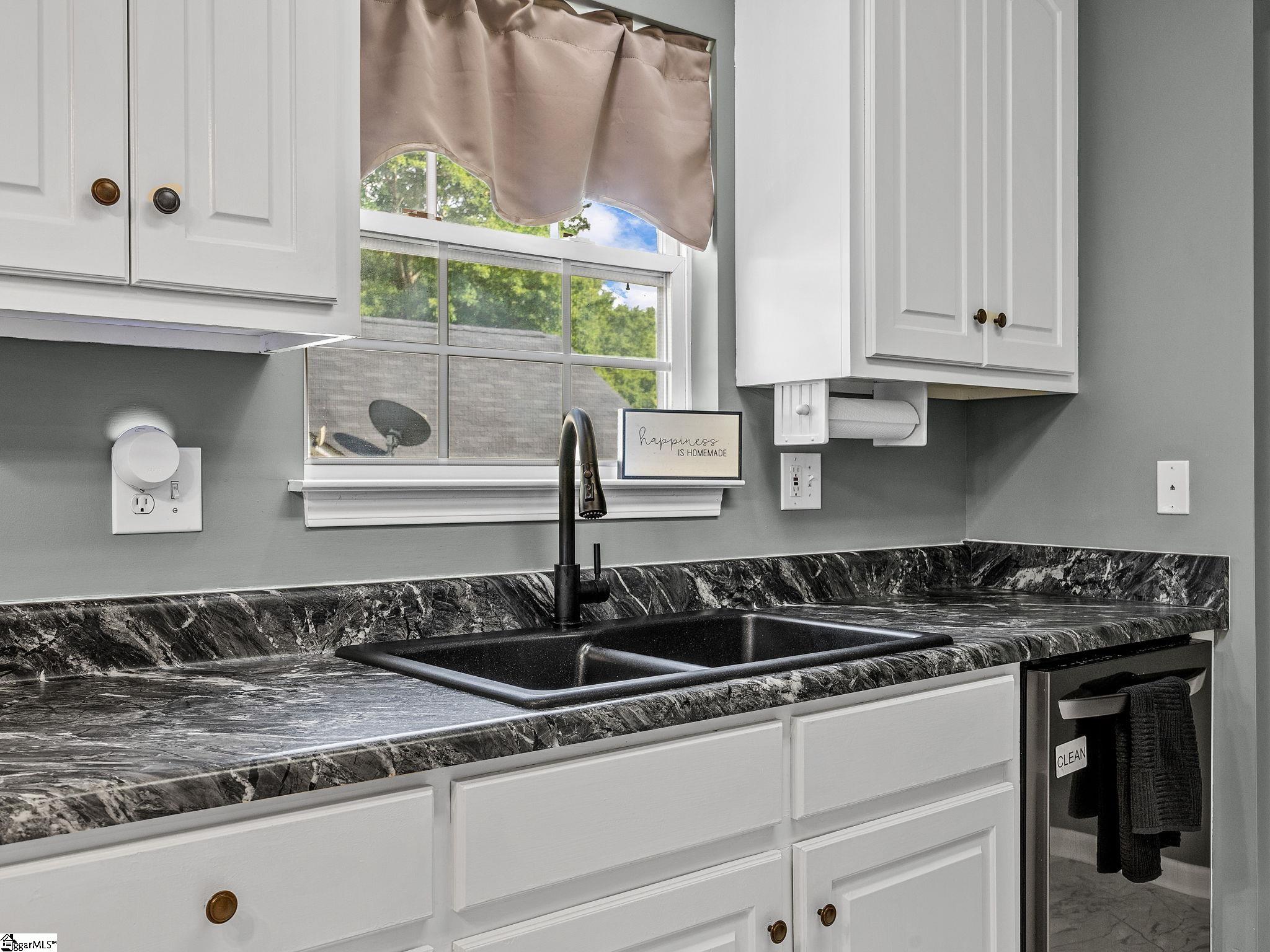 635 Shadow Dance Lane Boiling Springs, SC 29316