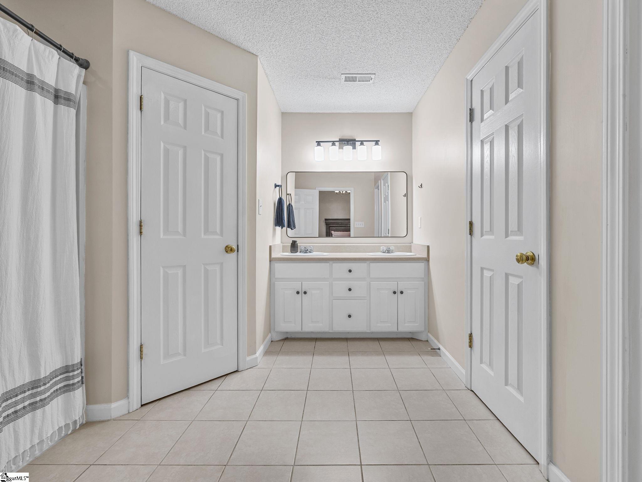 635 Shadow Dance Lane Boiling Springs, SC 29316