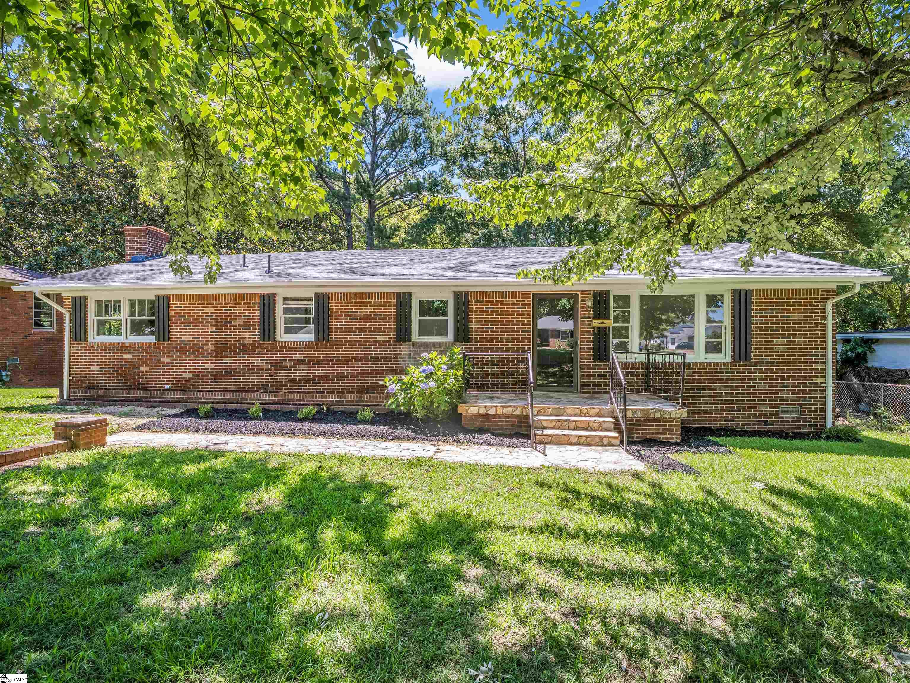 453 Lucerne Drive, Spartanburg, SC 29302
