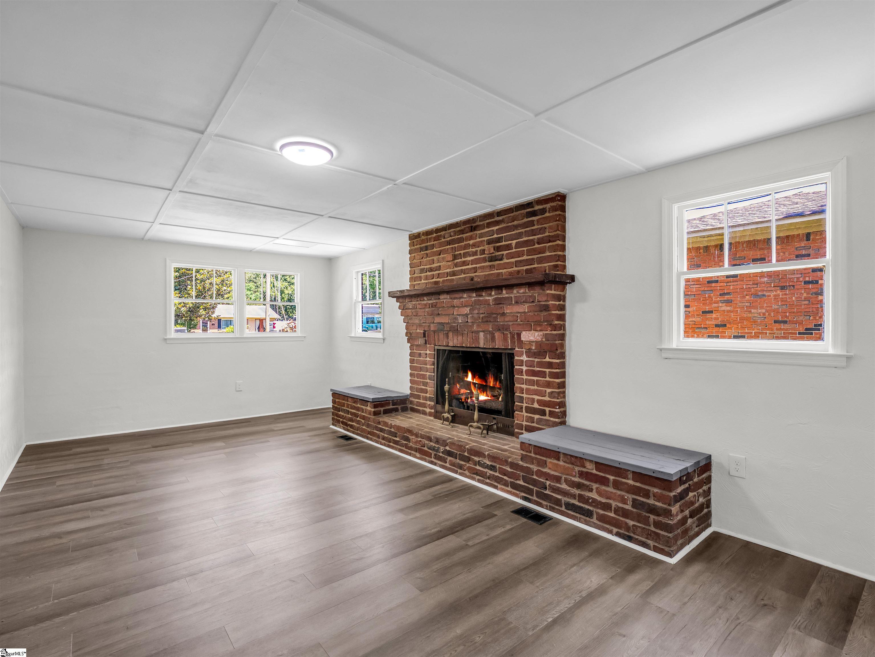 453 Lucerne Drive Spartanburg, SC 29302