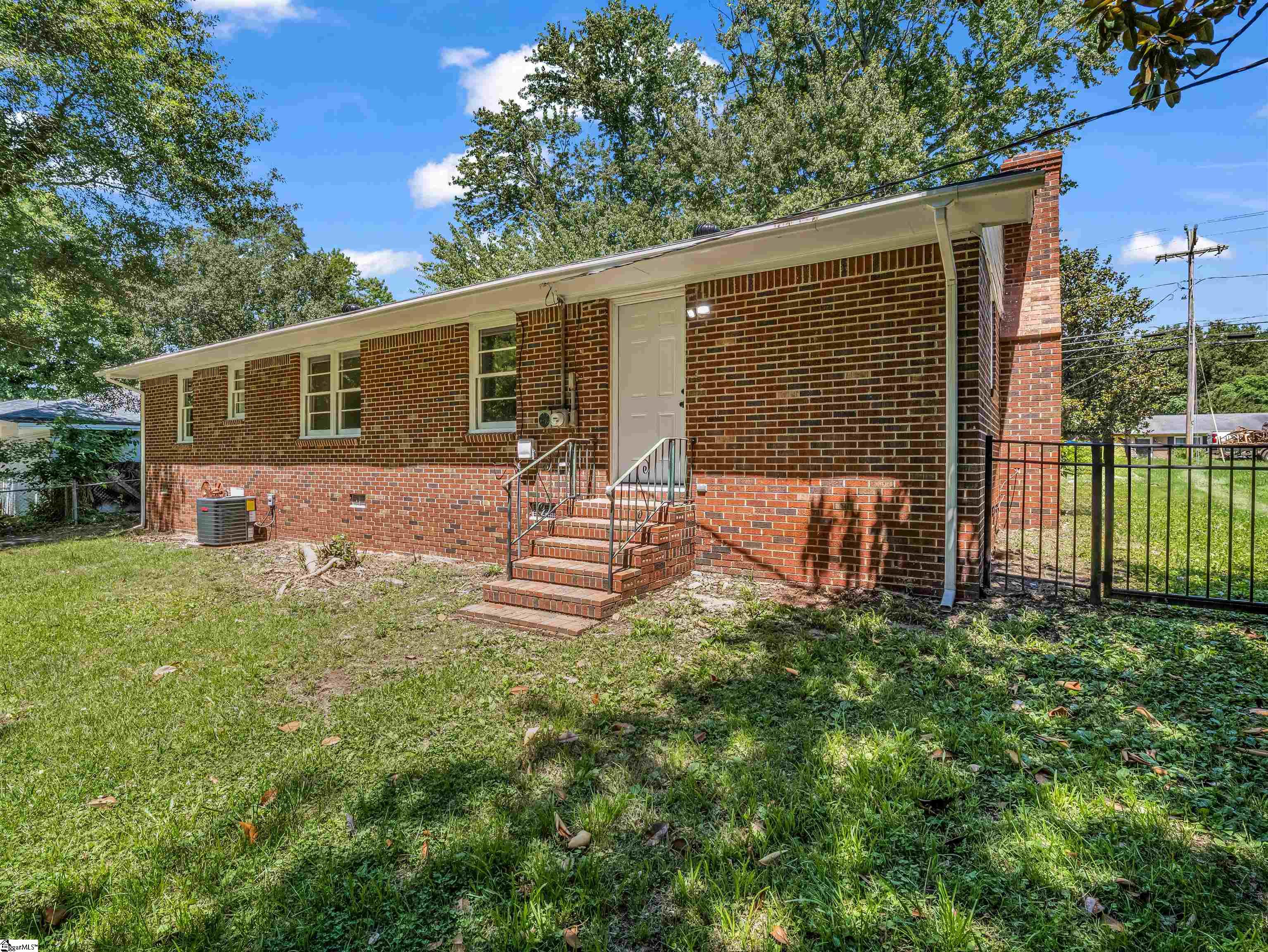 453 Lucerne Drive Spartanburg, SC 29302