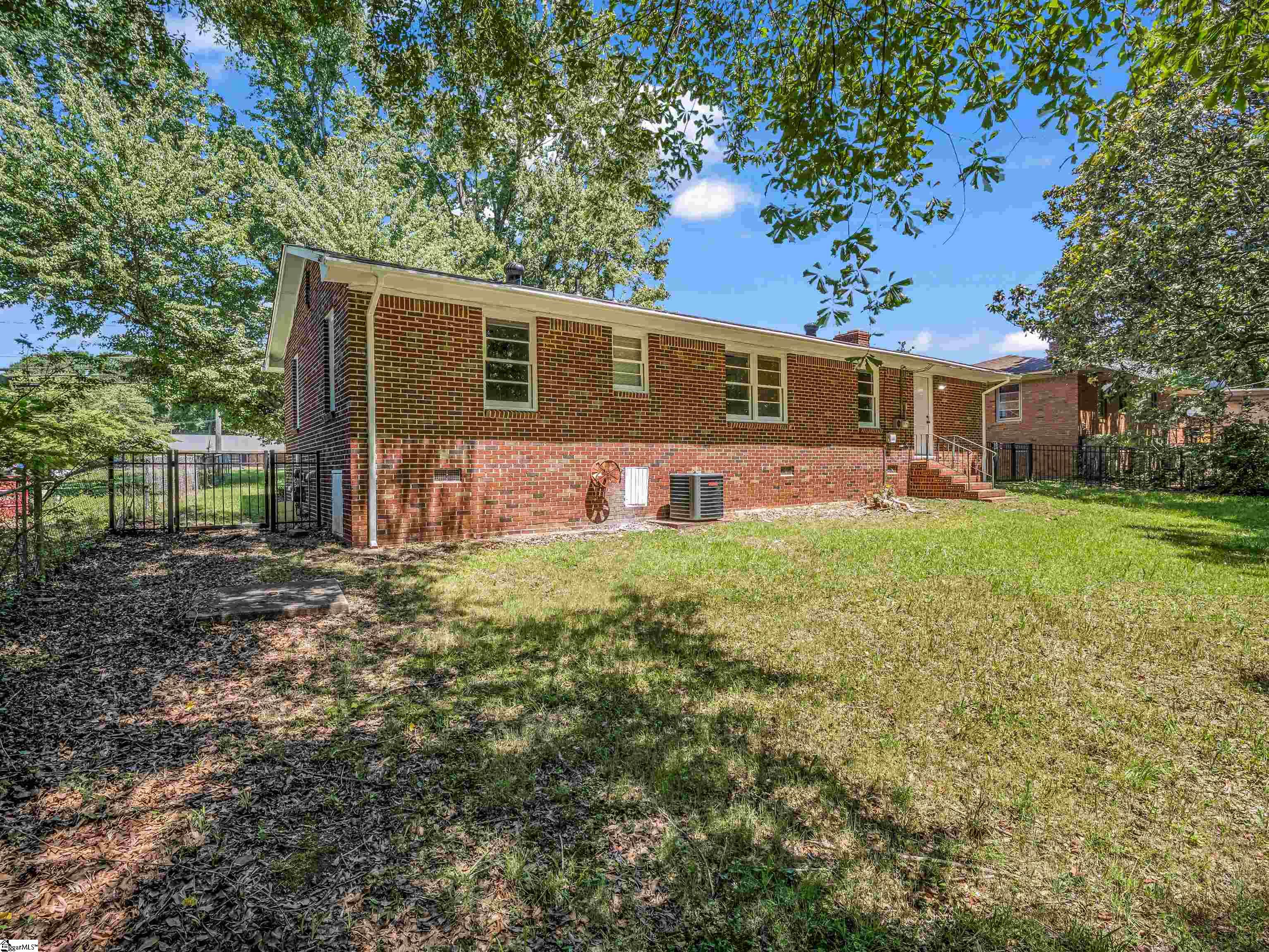 453 Lucerne Drive Spartanburg, SC 29302