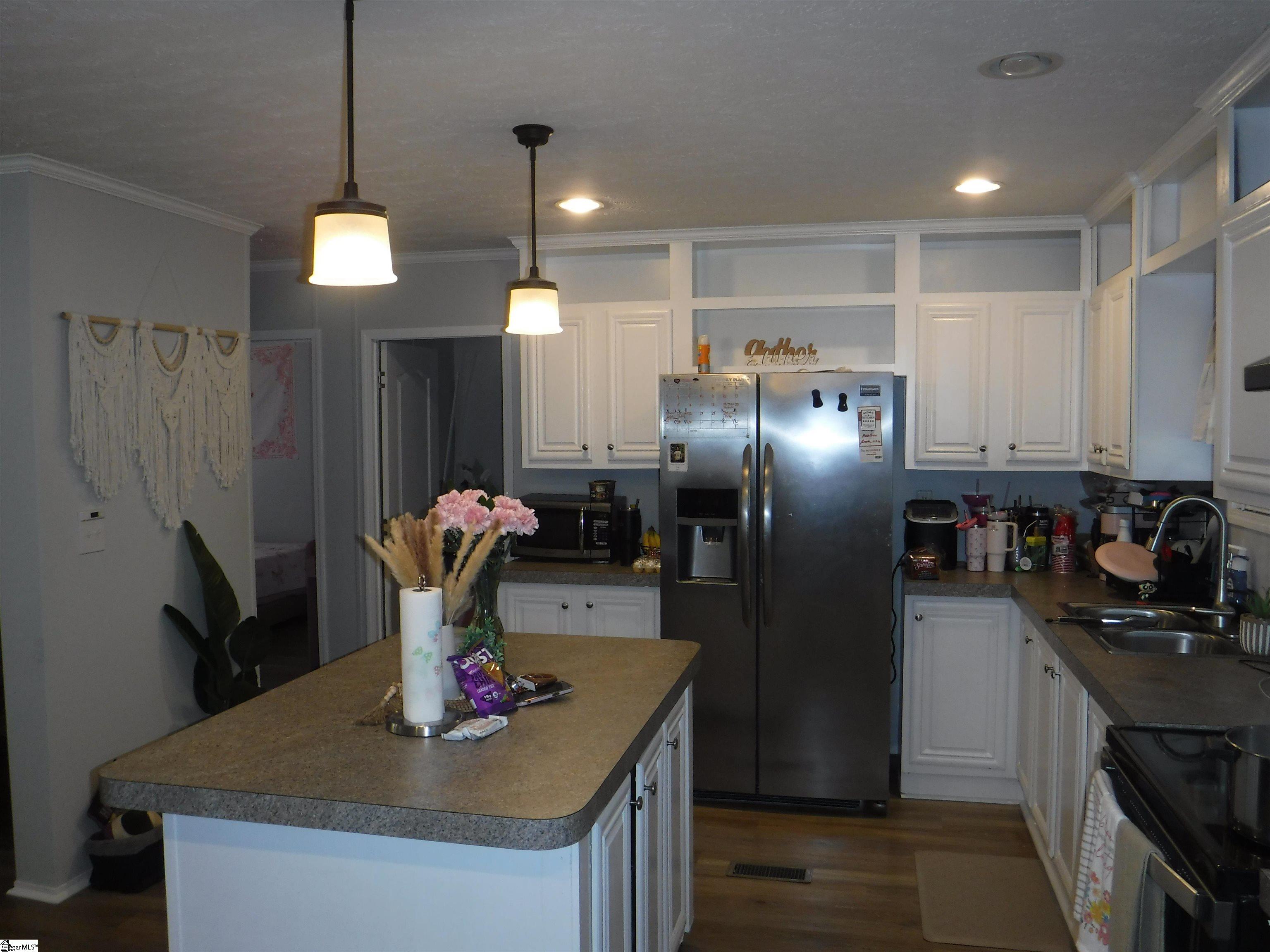 175 Madison Avenue Wellford, SC 29385