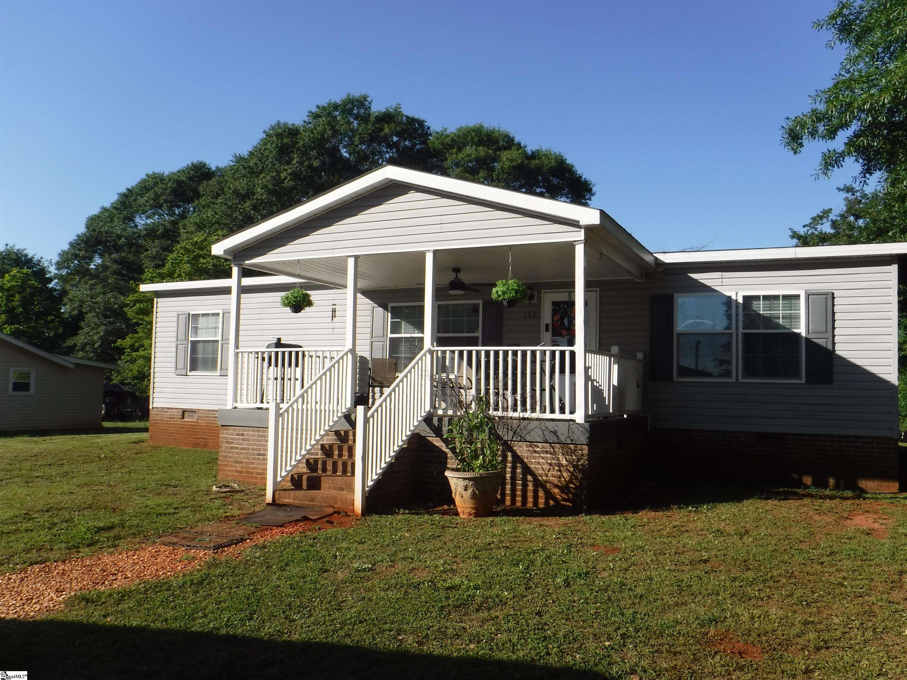 175 Madison Avenue Wellford, SC 29385