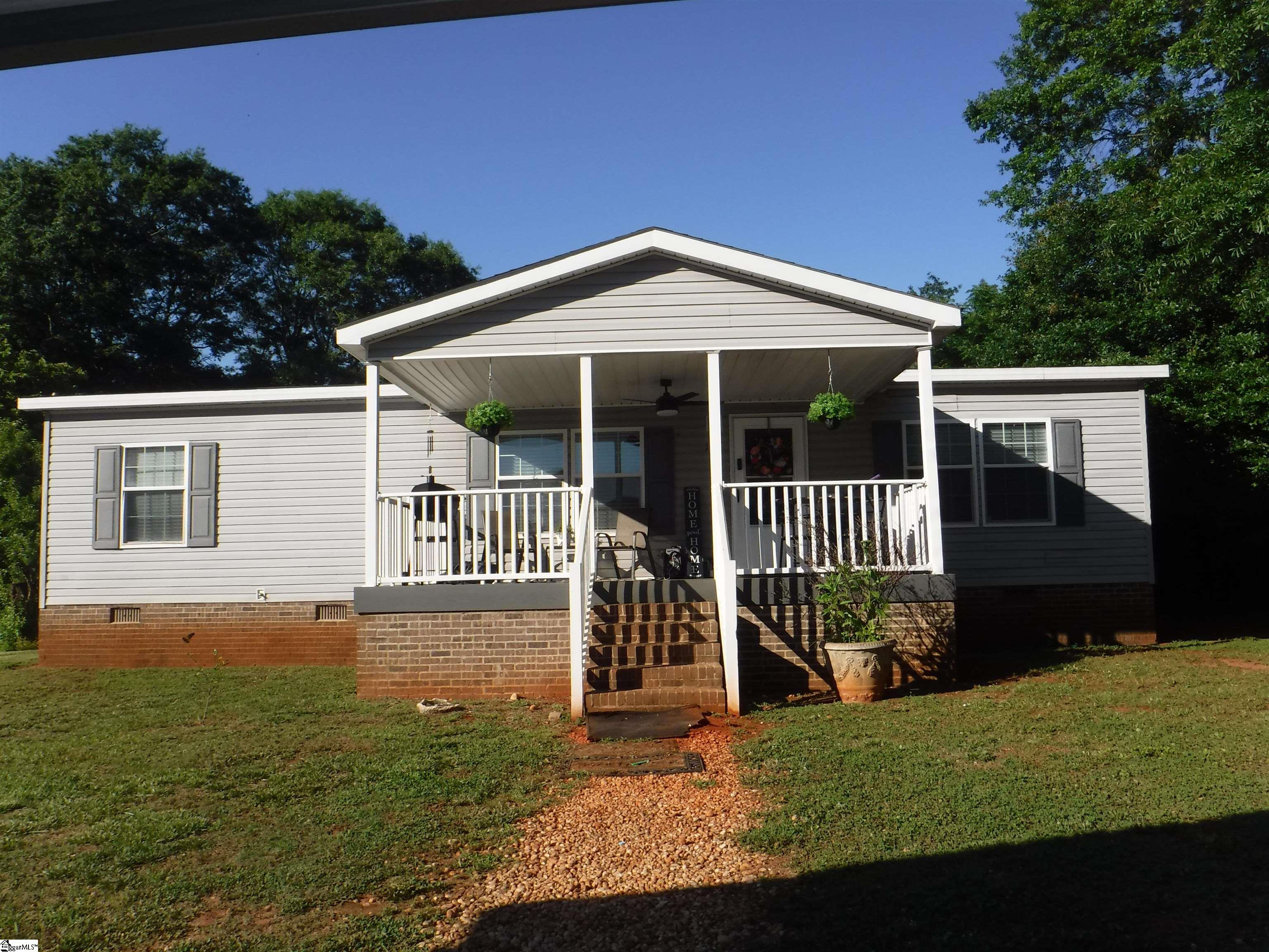 175 Madison Avenue Wellford, SC 29385