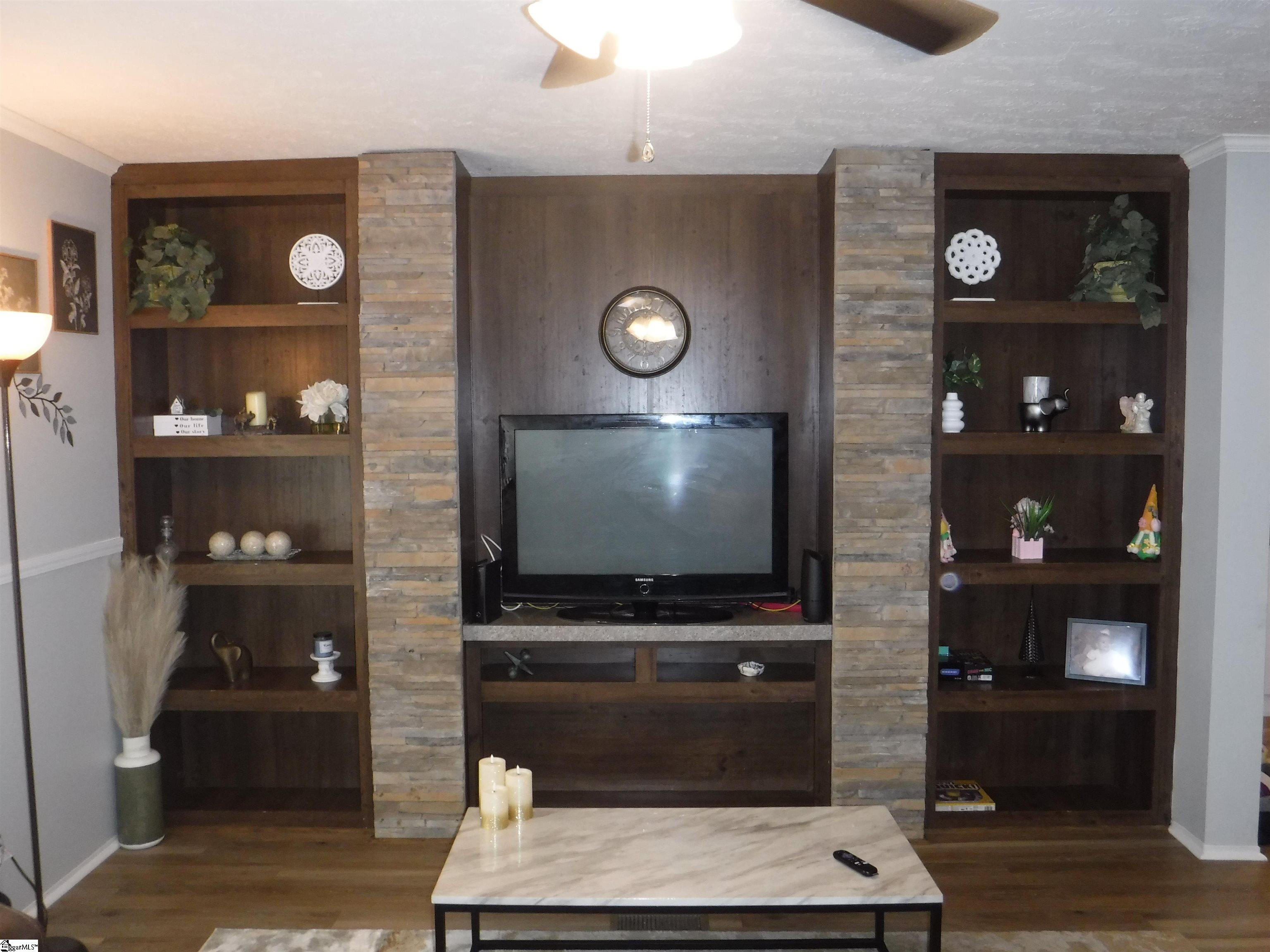 175 Madison Avenue Wellford, SC 29385