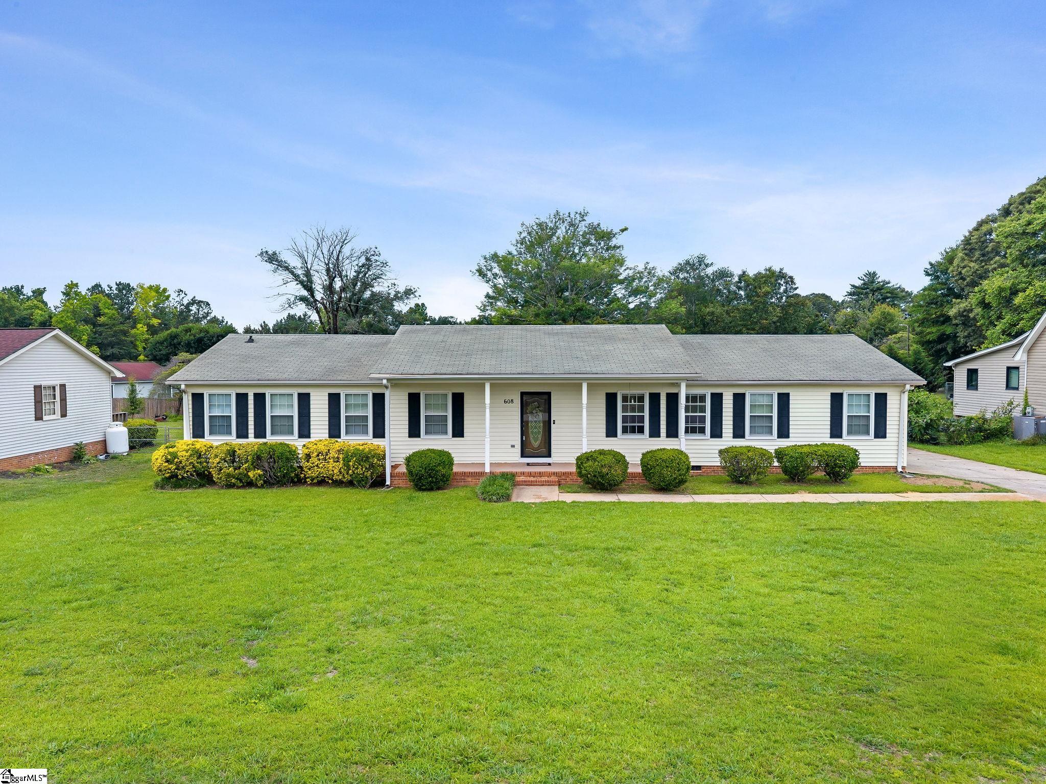 608 Lenhardt Road Greenville, SC 29611-2439