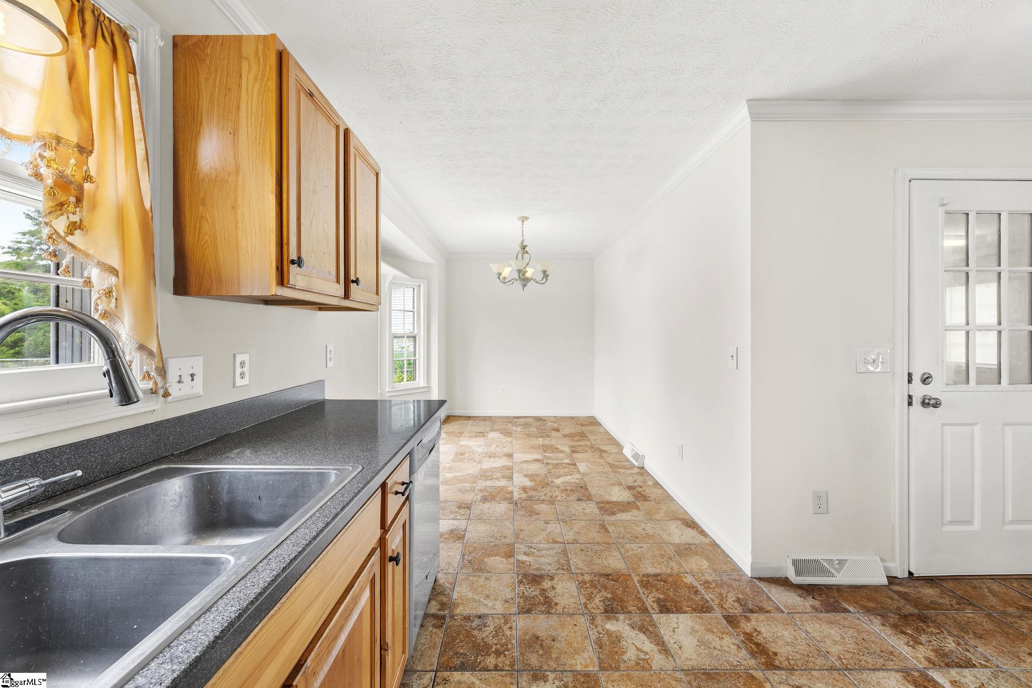 608 Lenhardt Road Greenville, SC 29611-2439