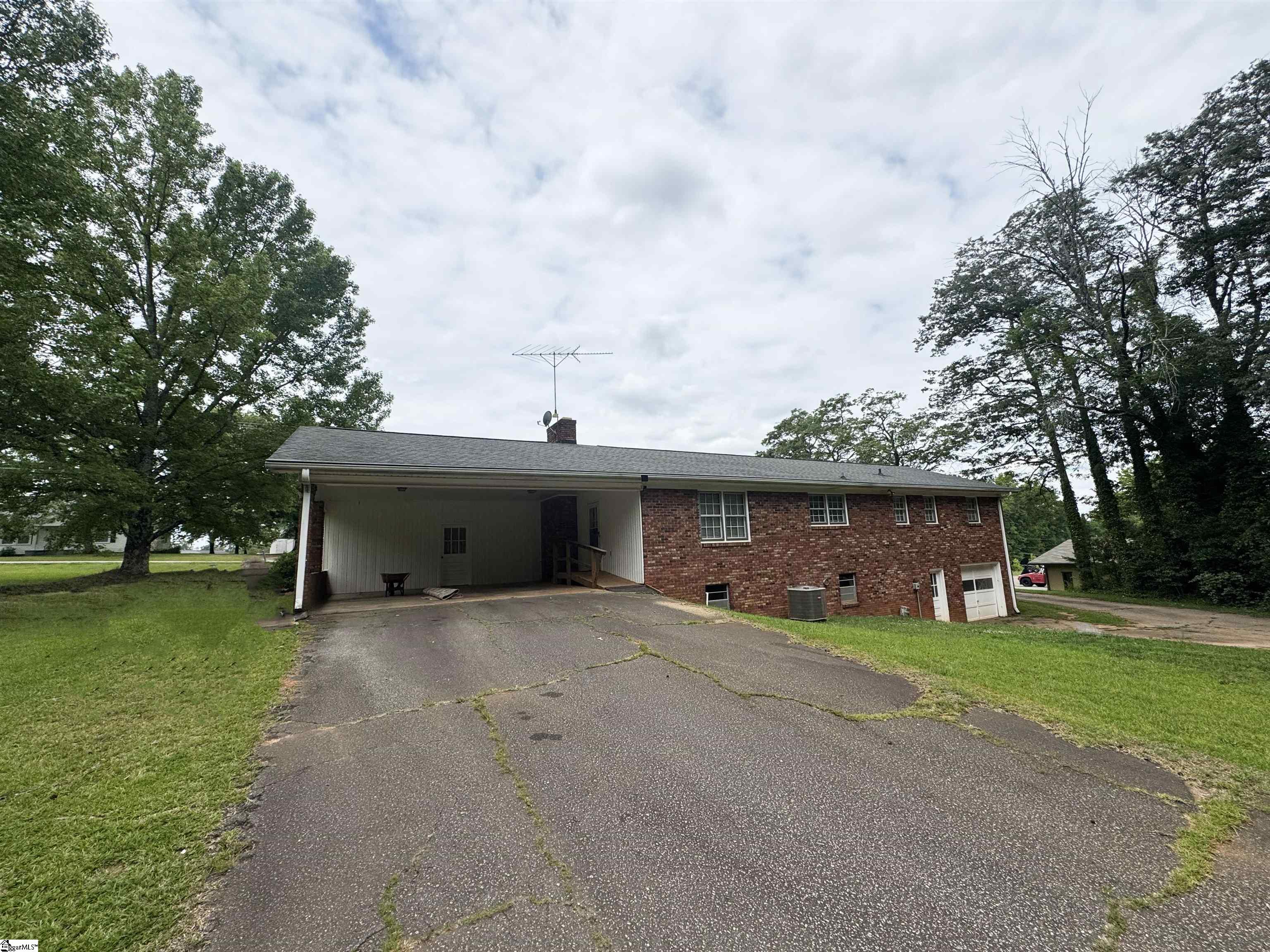 701 N Rutherford Road Greer, SC 29651
