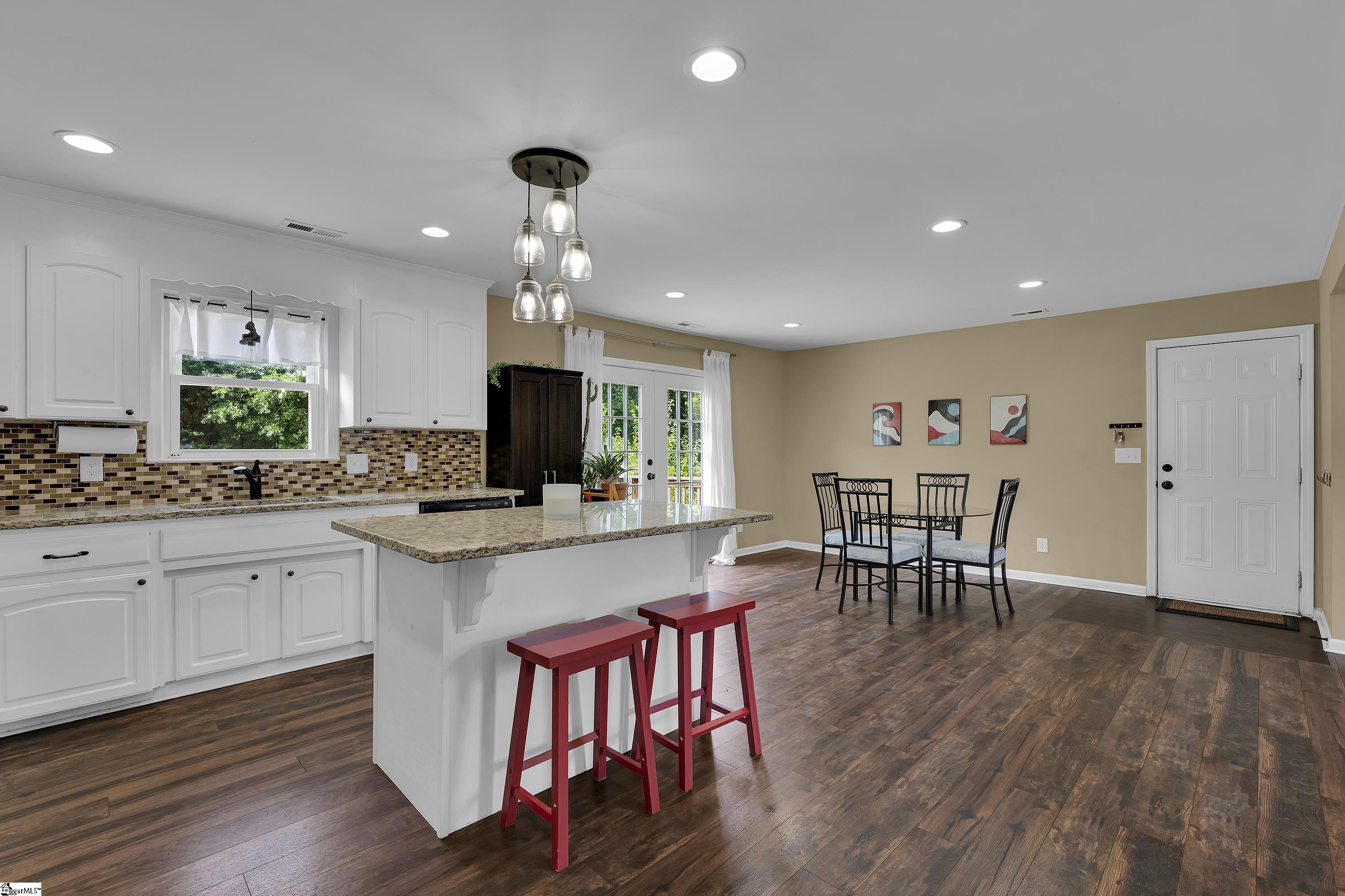 15 Childress Circle Greenville, SC 29617