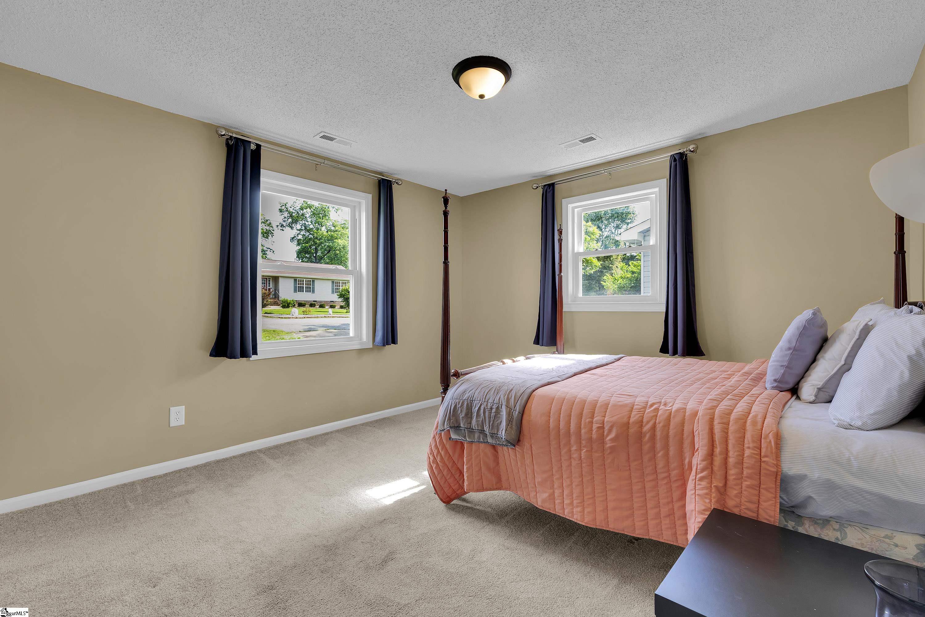 15 Childress Circle Greenville, SC 29617