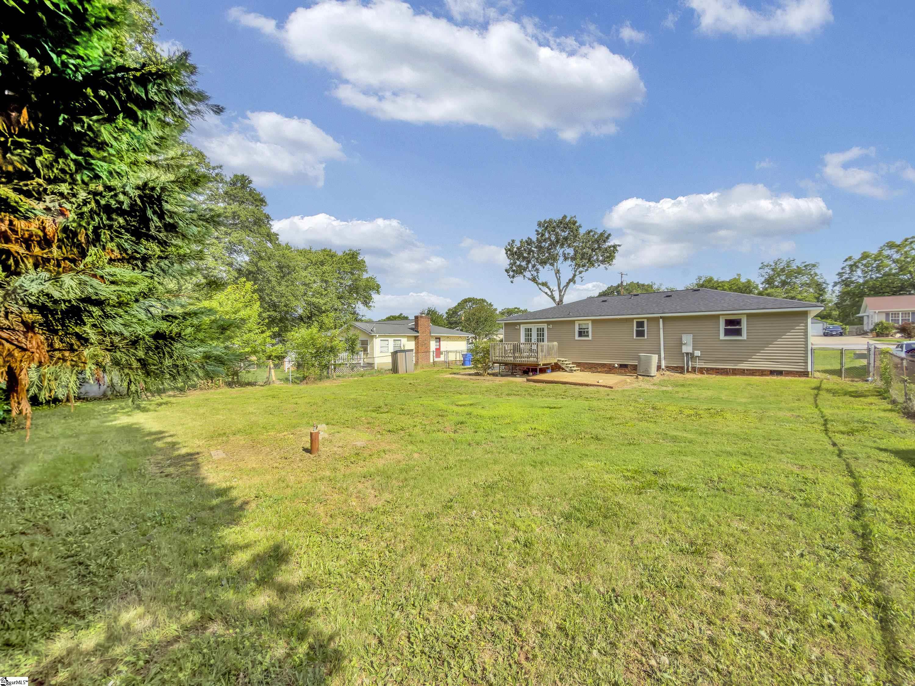 15 Childress Circle Greenville, SC 29617