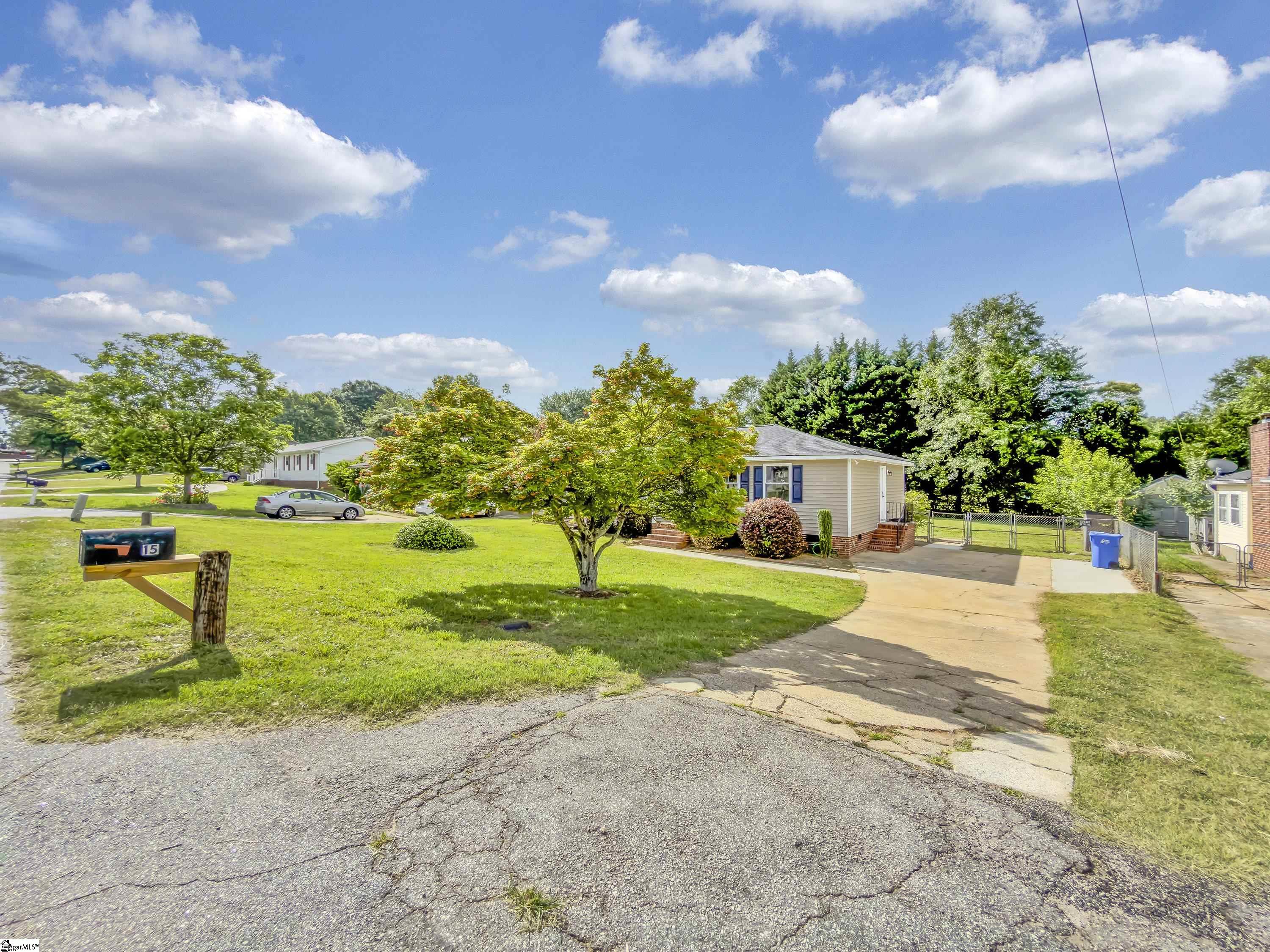 15 Childress Circle Greenville, SC 29617
