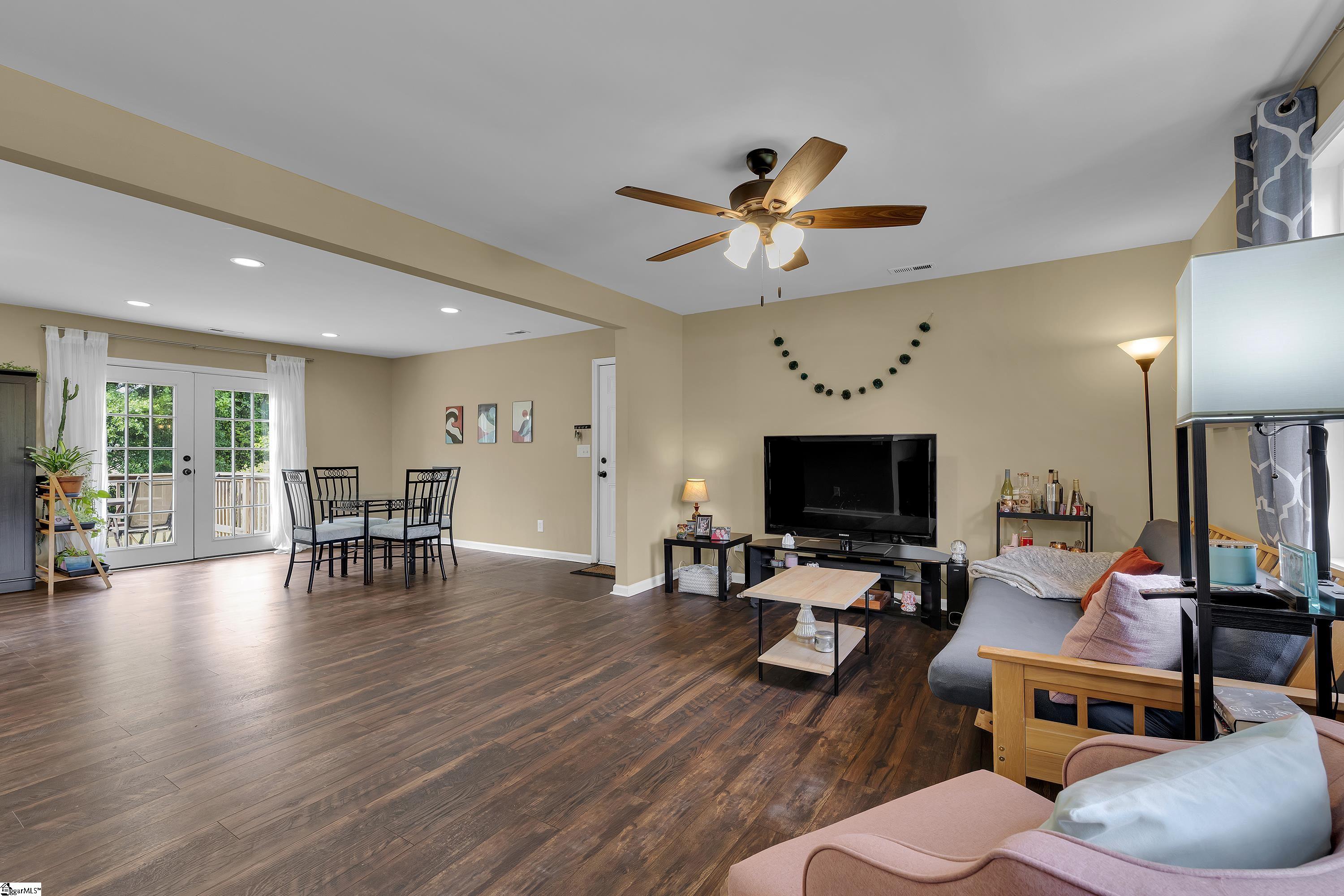 15 Childress Circle Greenville, SC 29617