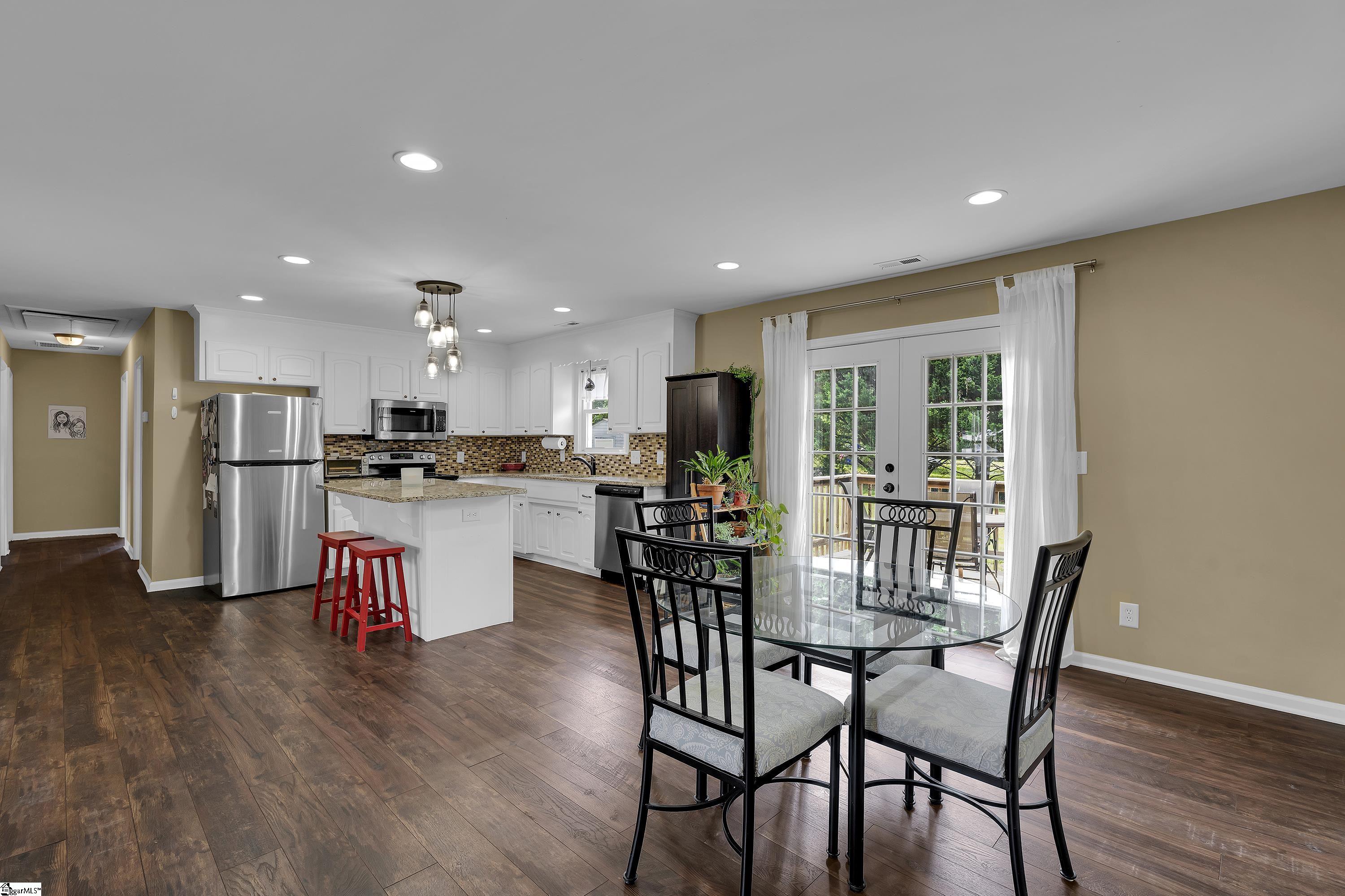 15 Childress Circle Greenville, SC 29617