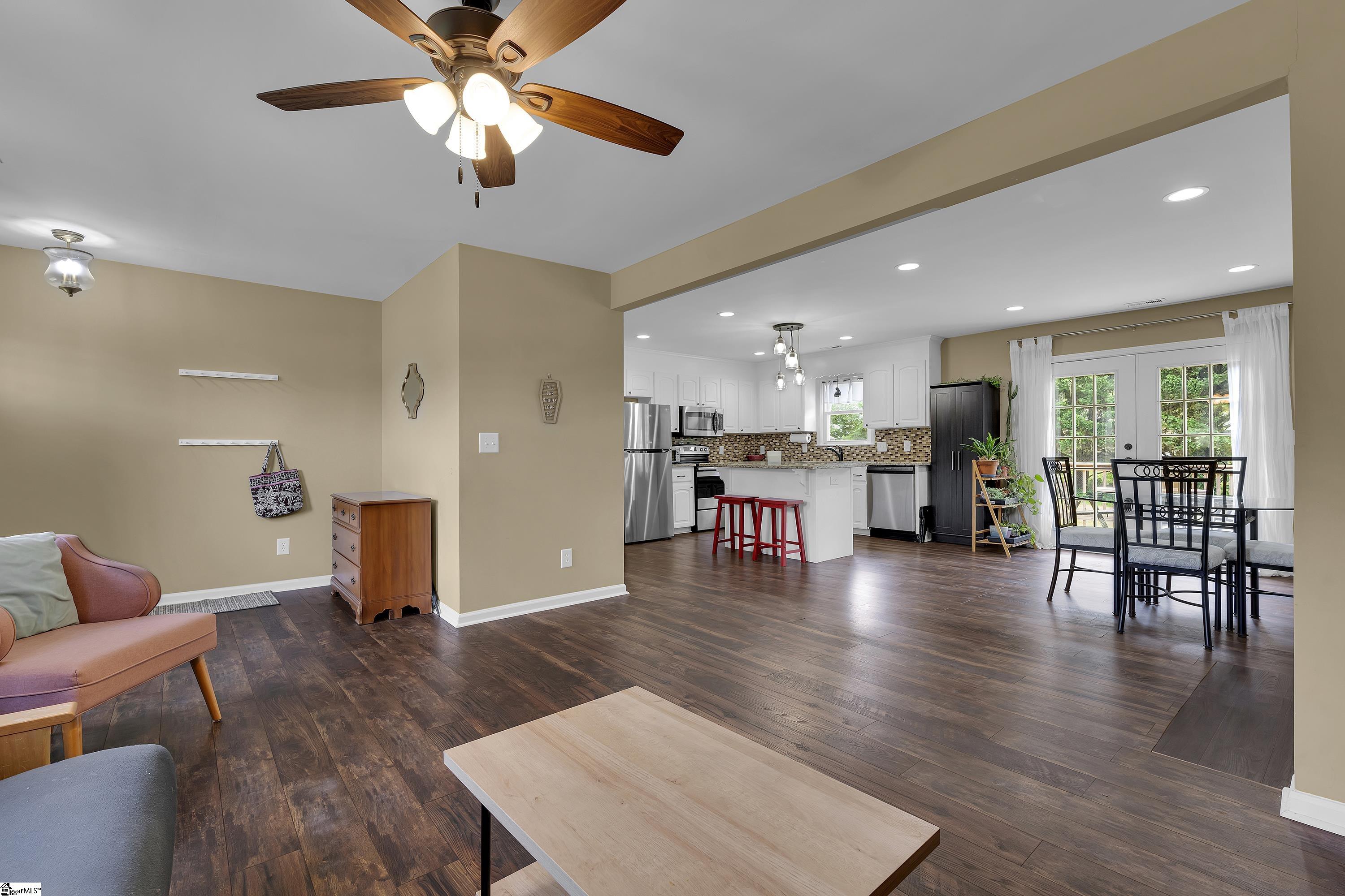 15 Childress Circle Greenville, SC 29617