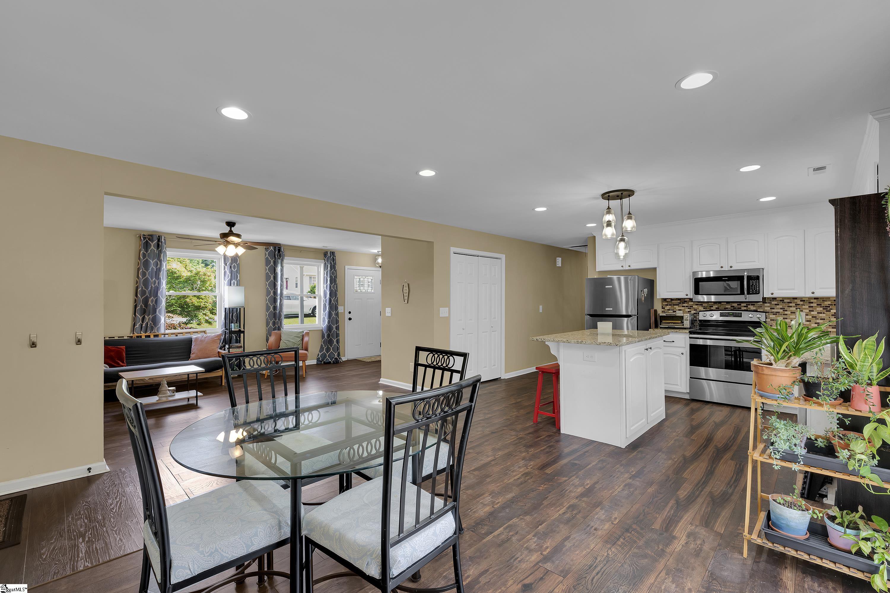 15 Childress Circle Greenville, SC 29617