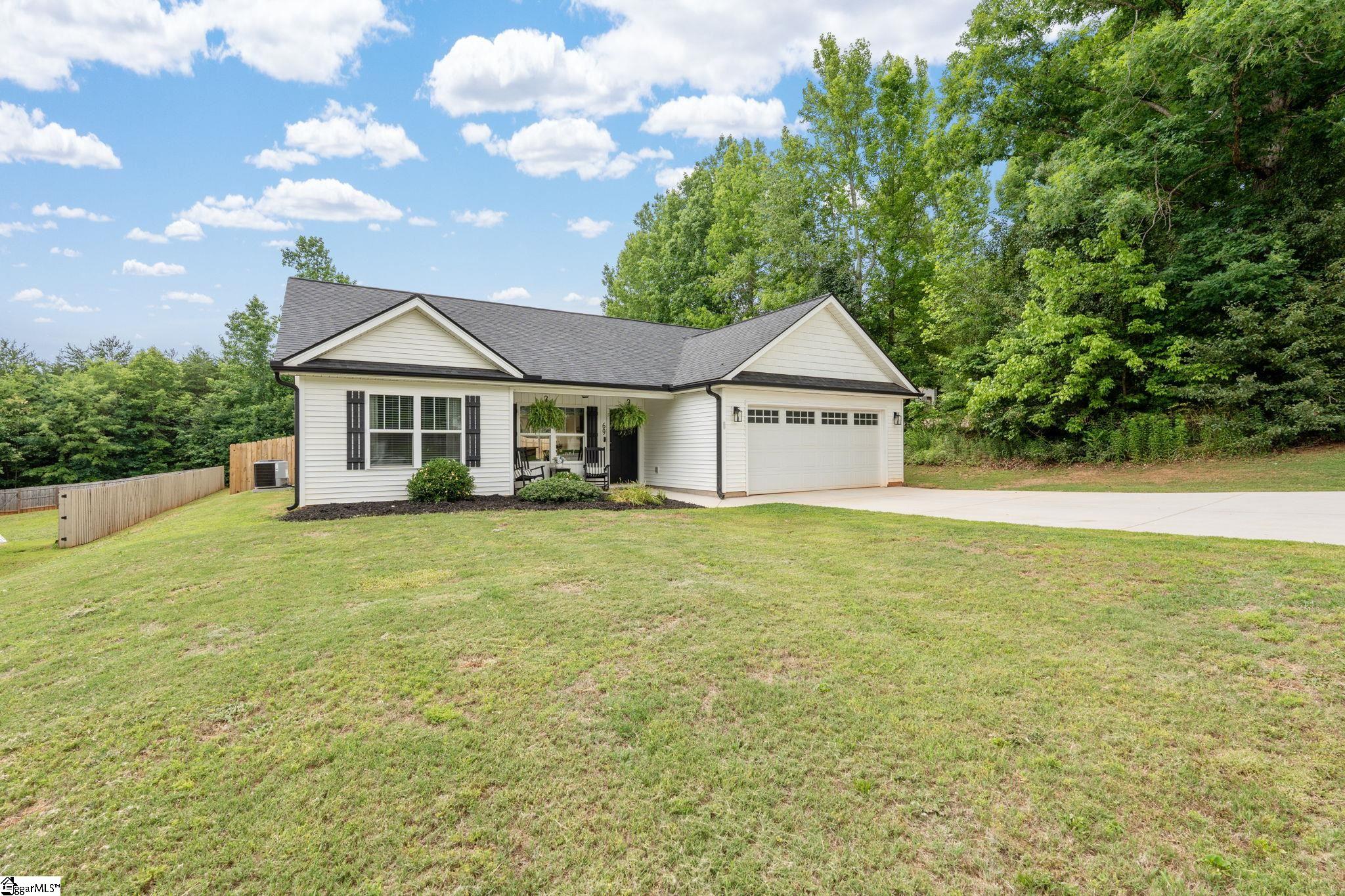 69 Pine Drive Taylors, SC 29687