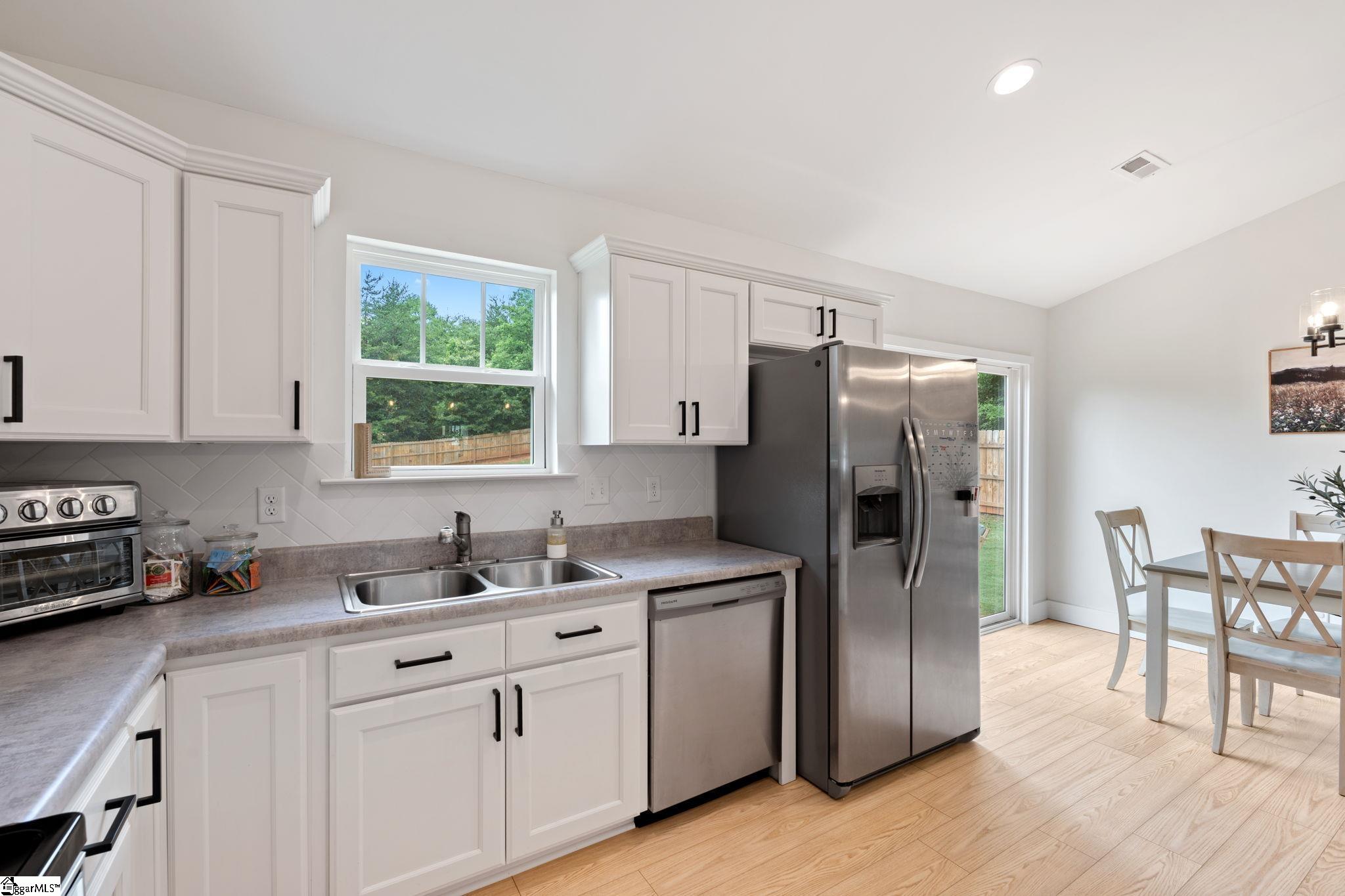 69 Pine Drive Taylors, SC 29687