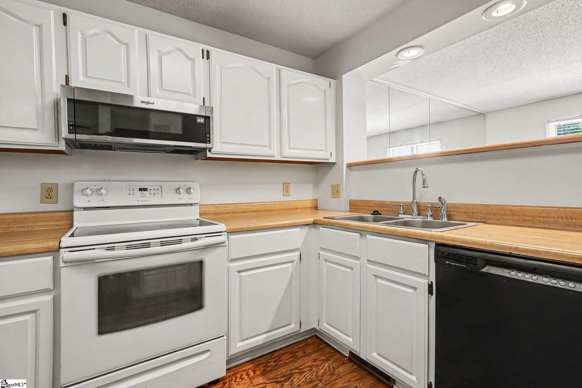 101 Fairway Oaks Lane UNIT Unit E Easley, SC 29642