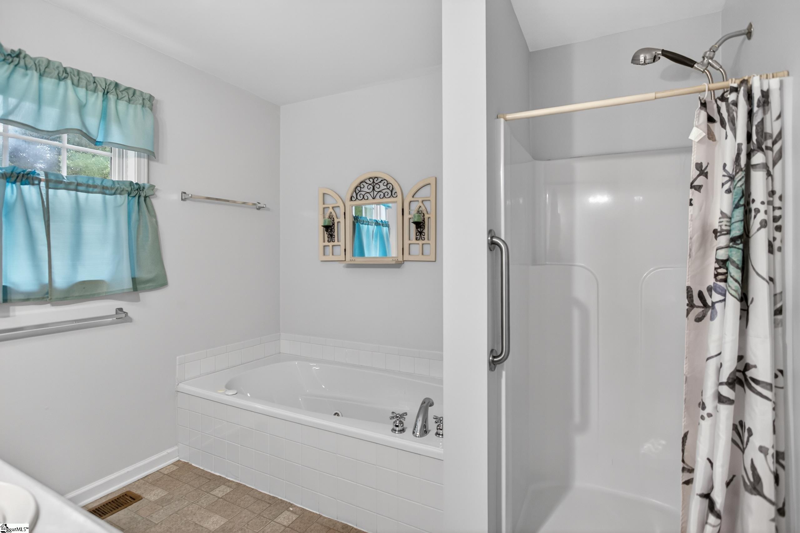 508 Lia Way Easley, SC 29642