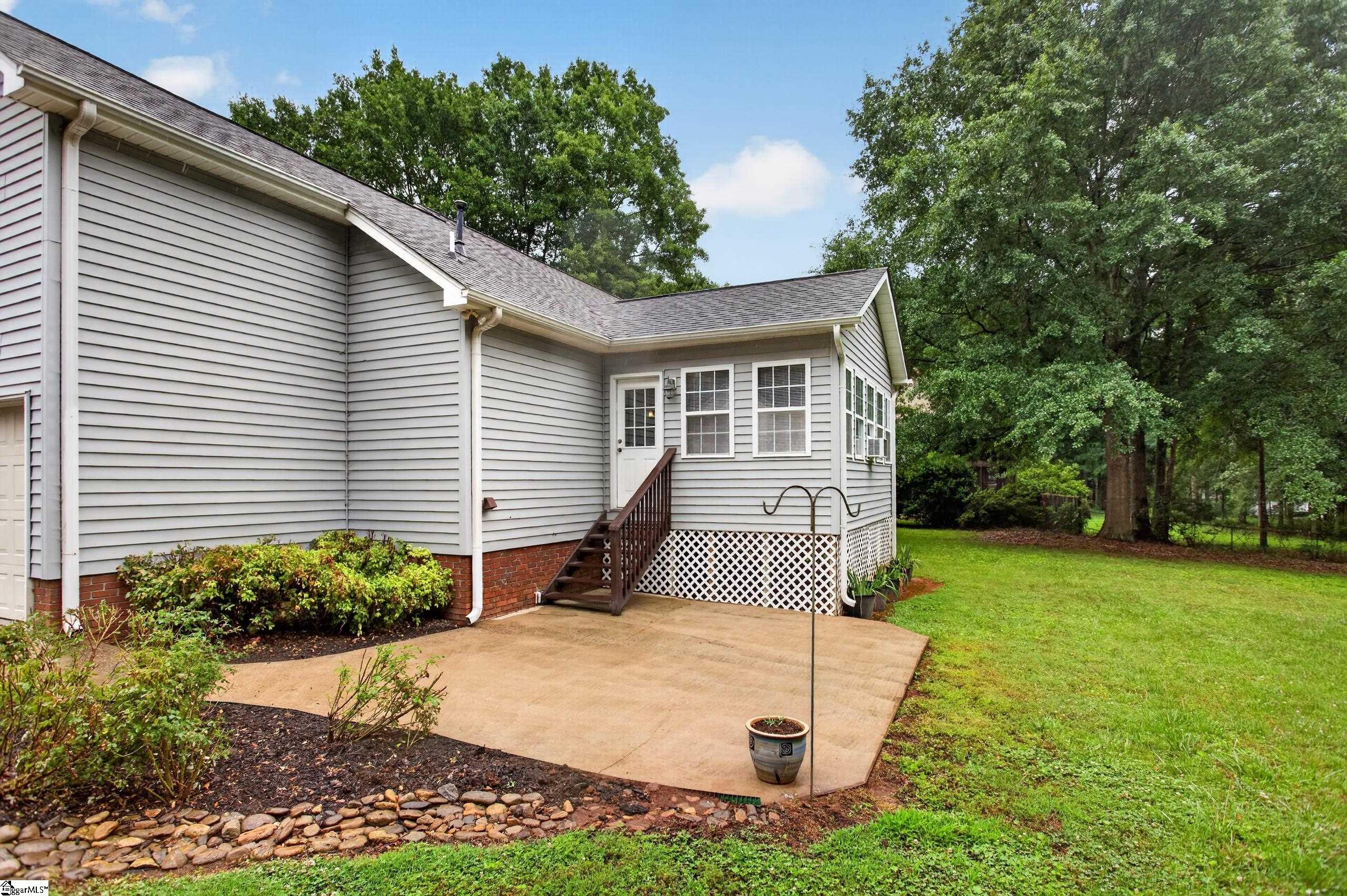 508 Lia Way Easley, SC 29642