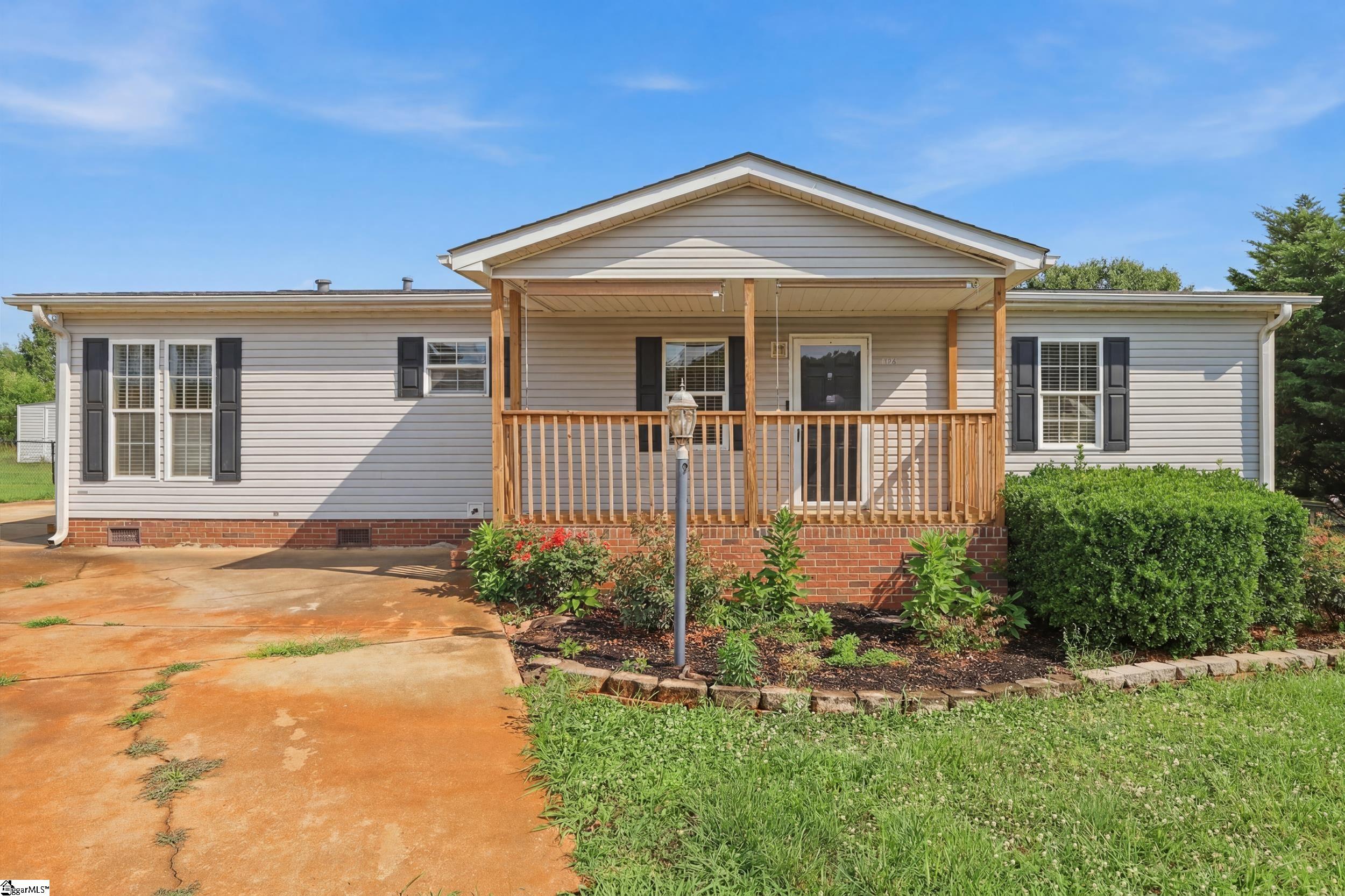 221 Kylene Court Boiling Springs, SC 29316