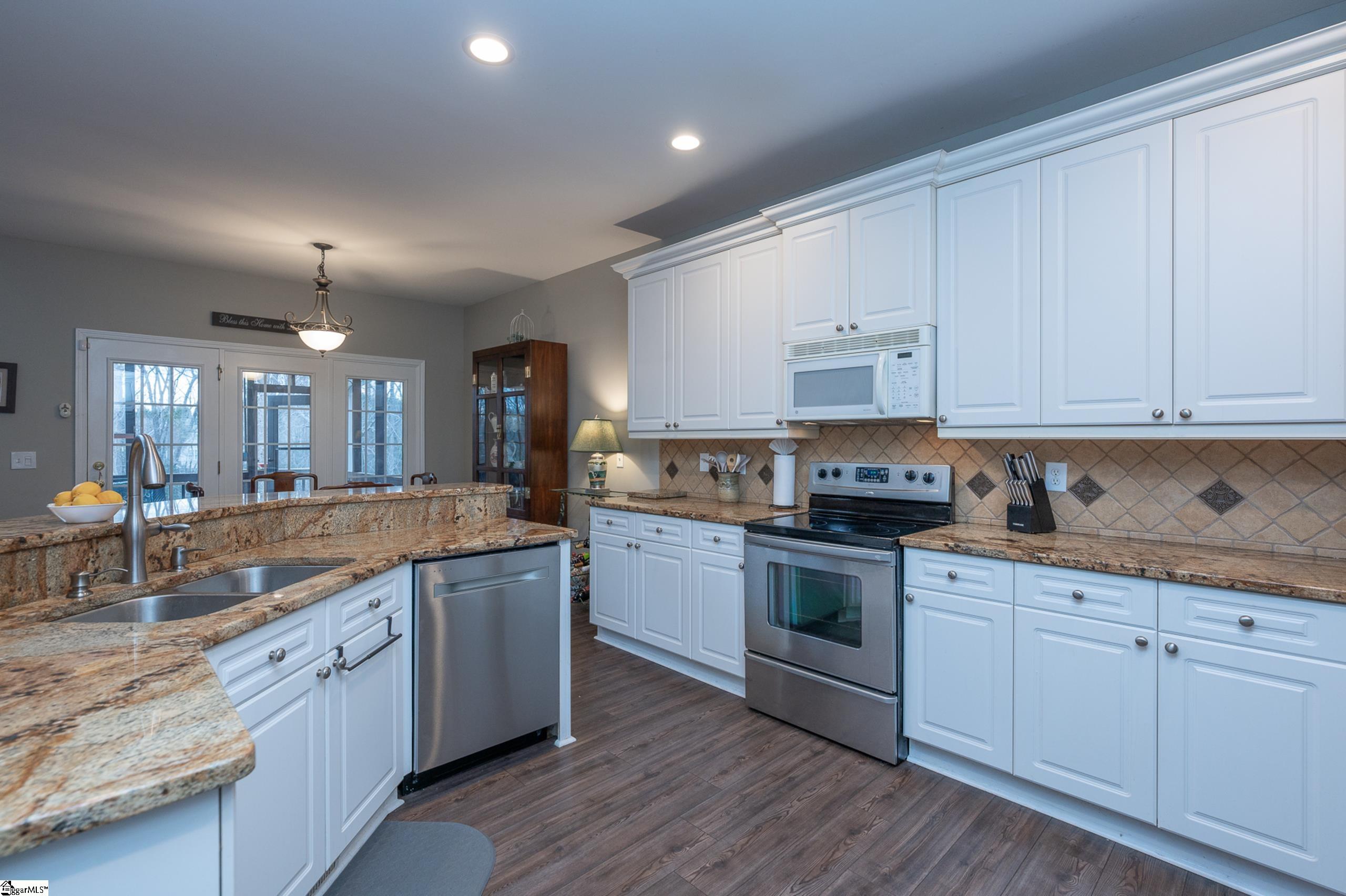 802 Worchester Place Simpsonville, SC 29680