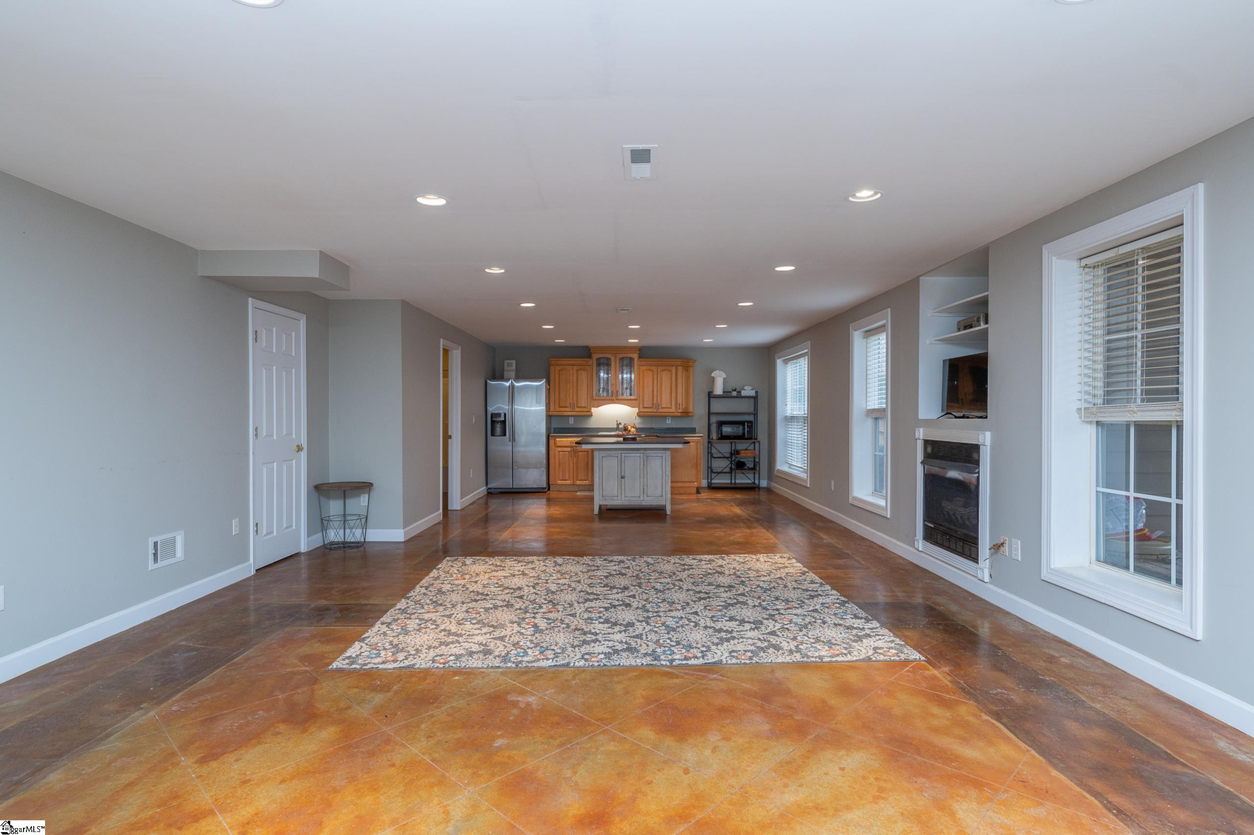 802 Worchester Place Simpsonville, SC 29680