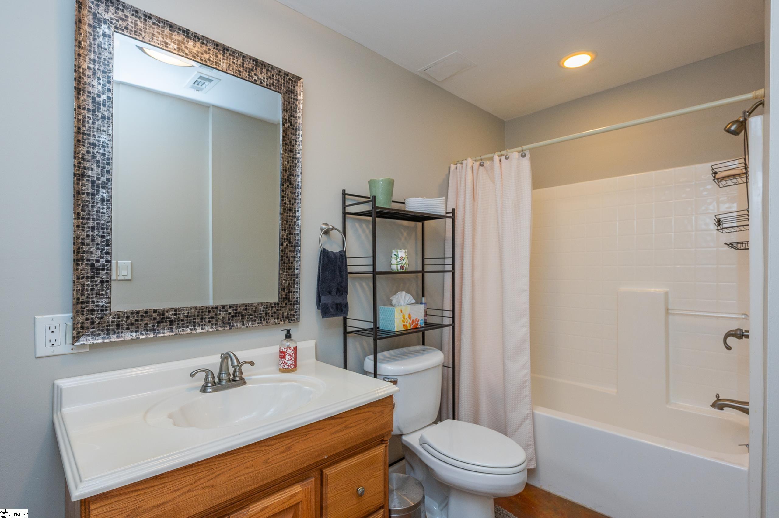 802 Worchester Place Simpsonville, SC 29680