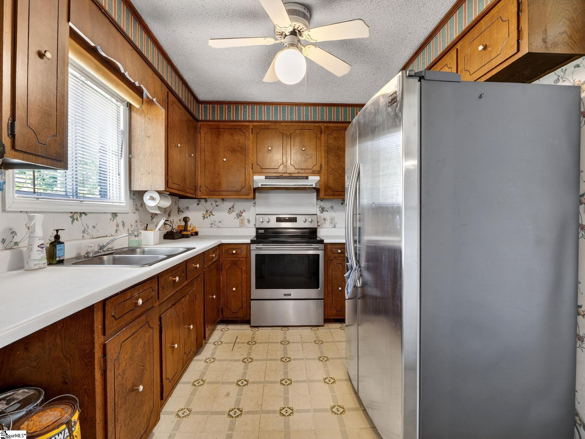 1064 Knollwood Acres Drive Boiling Springs, SC 29316