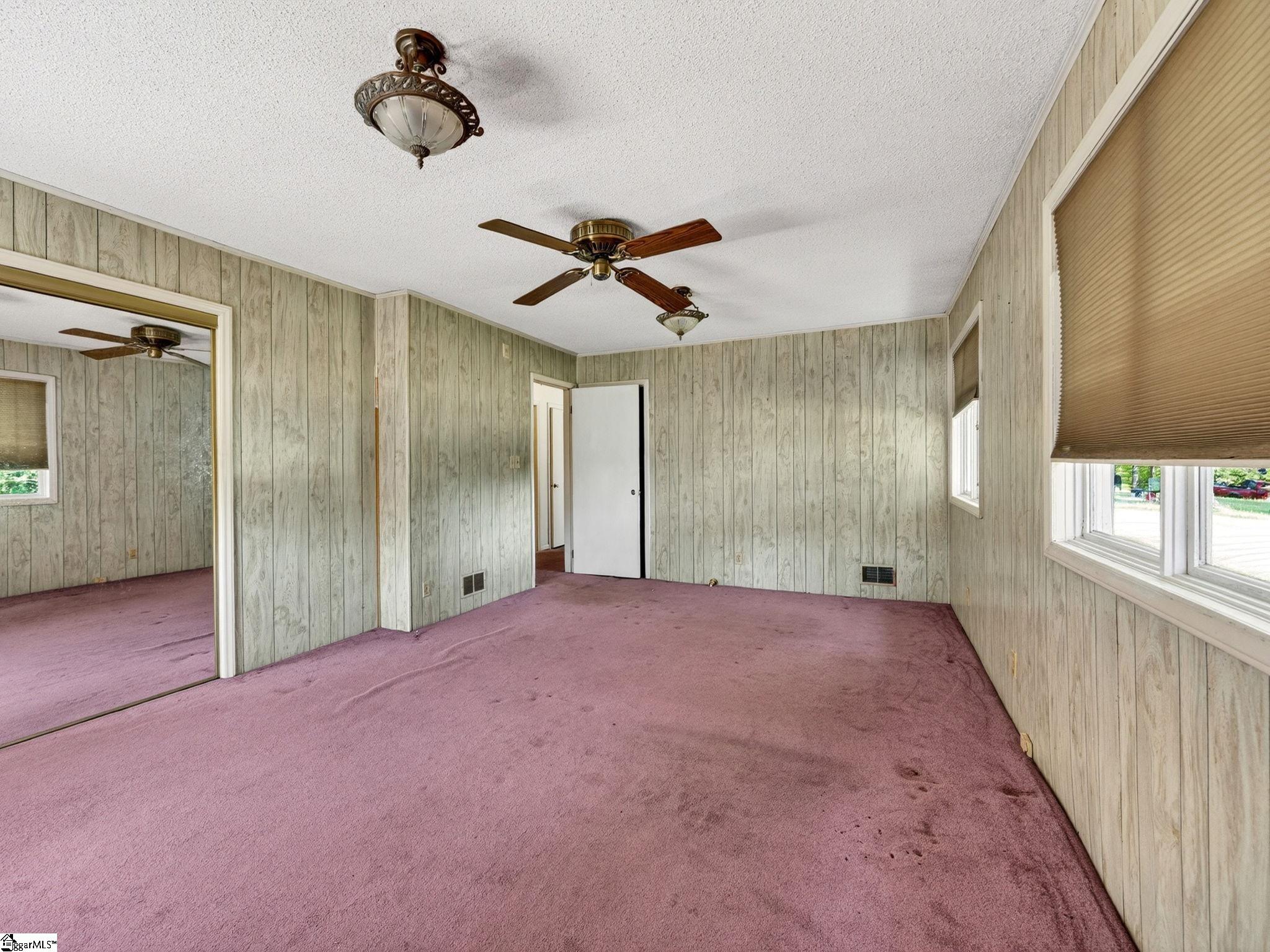 1064 Knollwood Acres Drive Boiling Springs, SC 29316