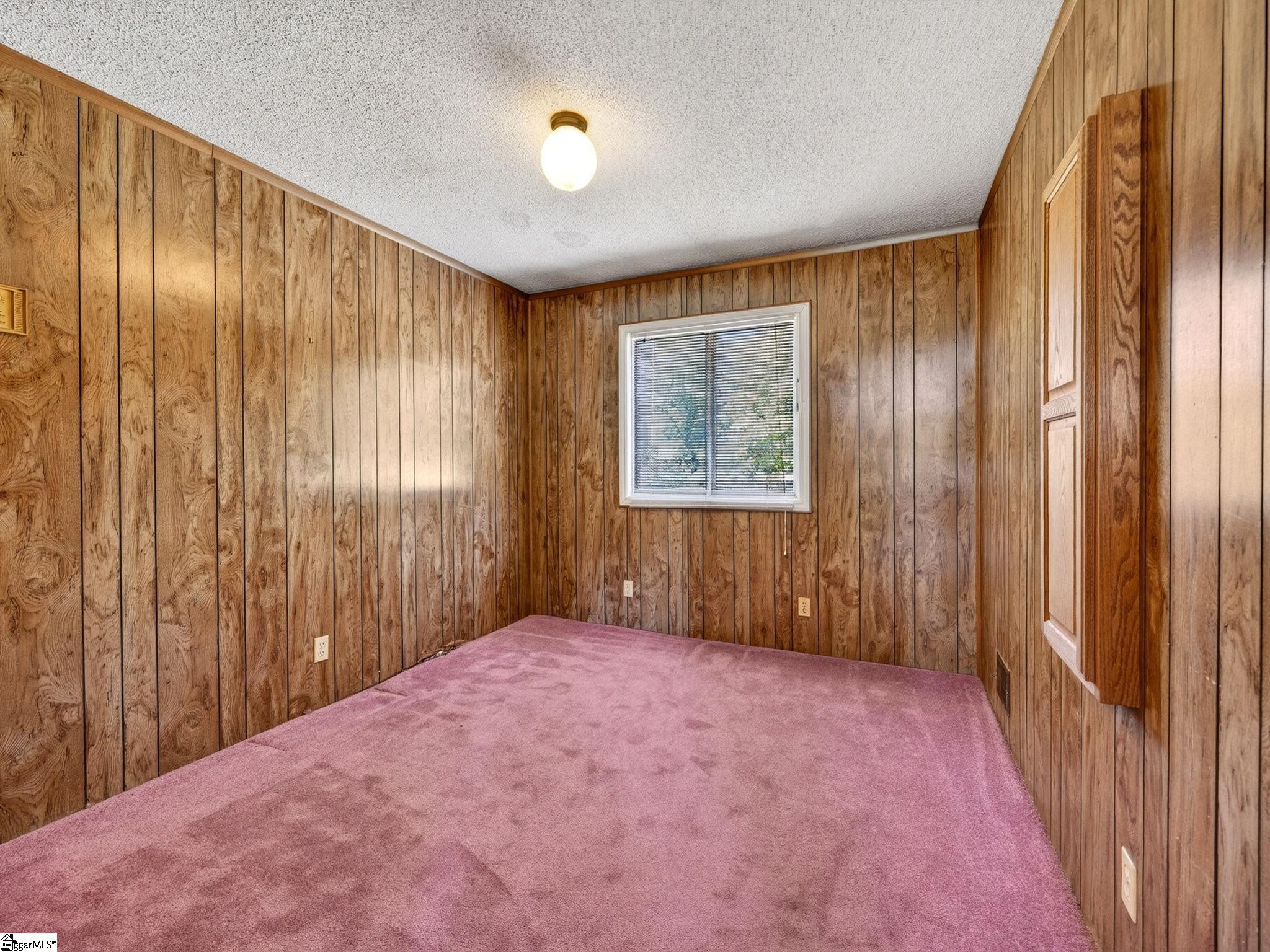 1064 Knollwood Acres Drive Boiling Springs, SC 29316
