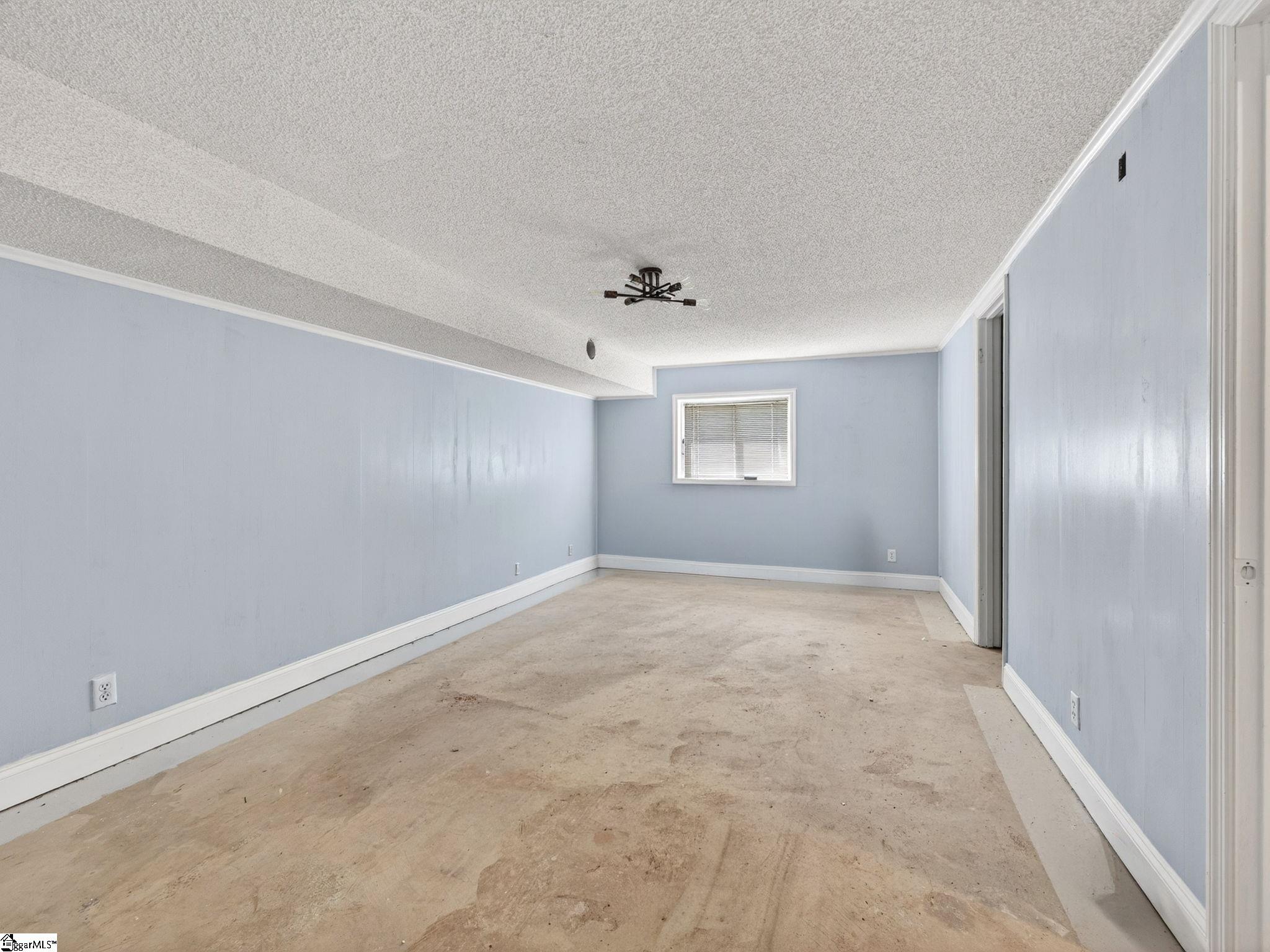 1064 Knollwood Acres Drive Boiling Springs, SC 29316