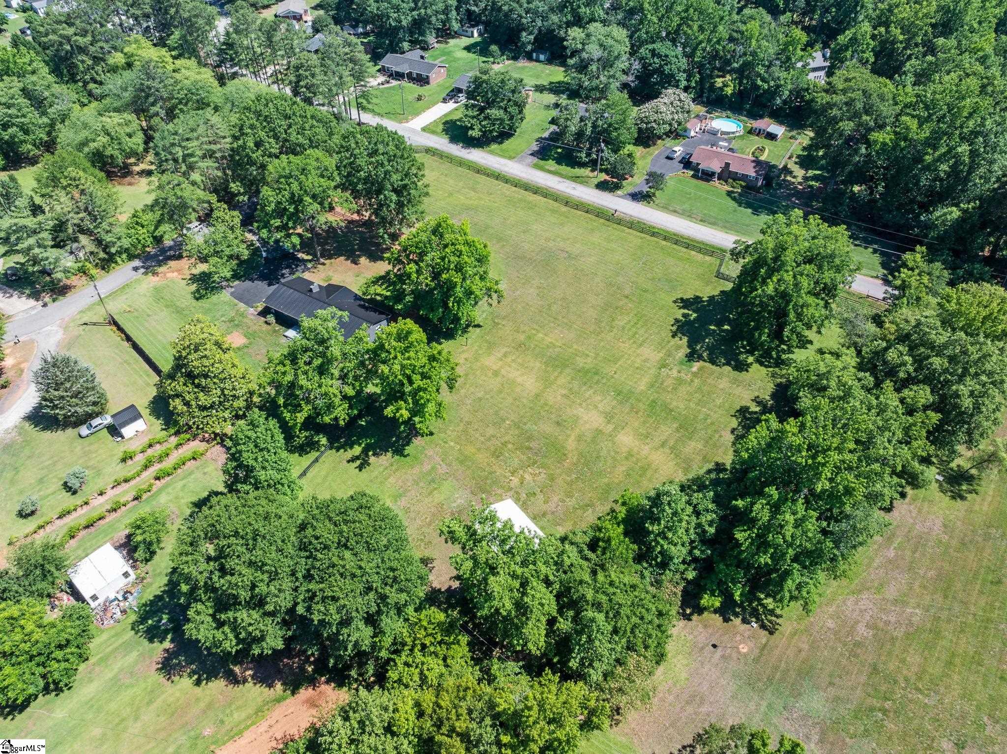 1064 Knollwood Acres Drive Boiling Springs, SC 29316