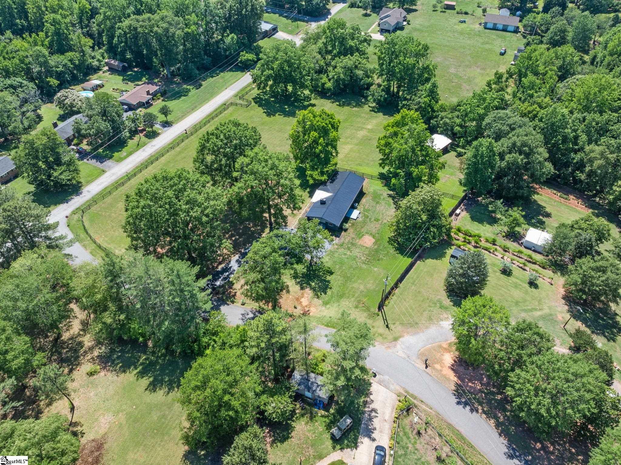 1064 Knollwood Acres Drive Boiling Springs, SC 29316