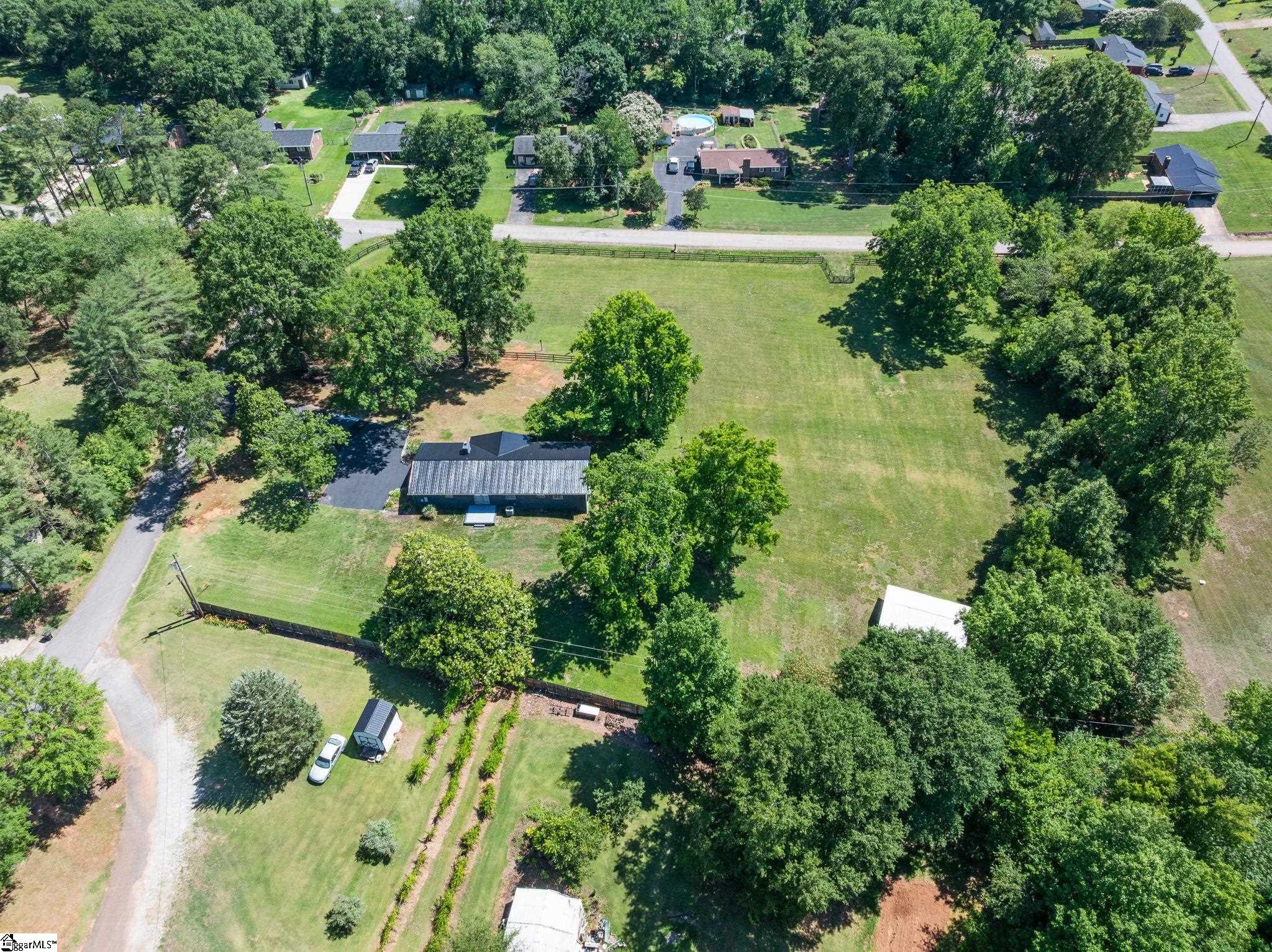1064 Knollwood Acres Drive Boiling Springs, SC 29316