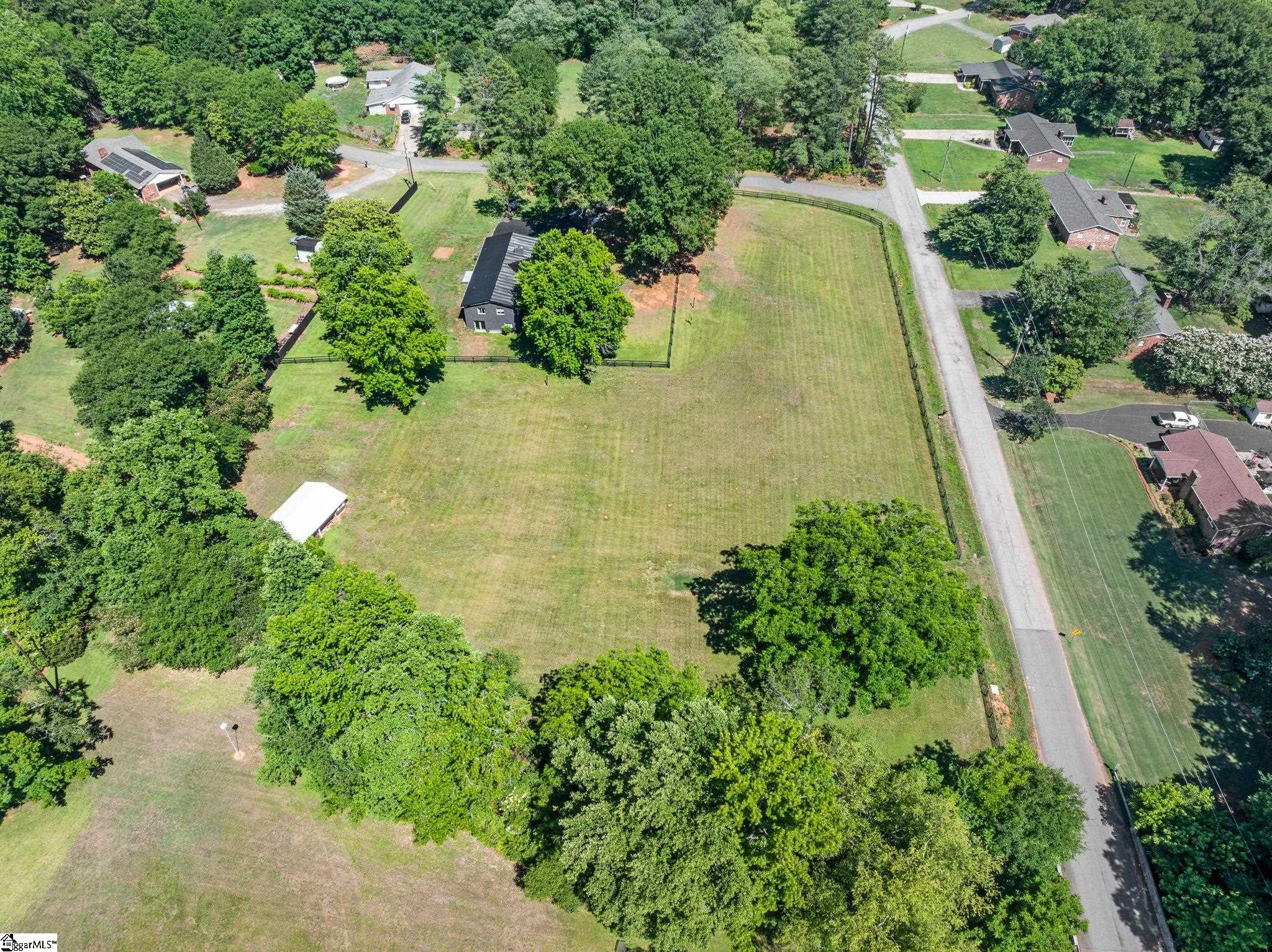 1064 Knollwood Acres Drive Boiling Springs, SC 29316