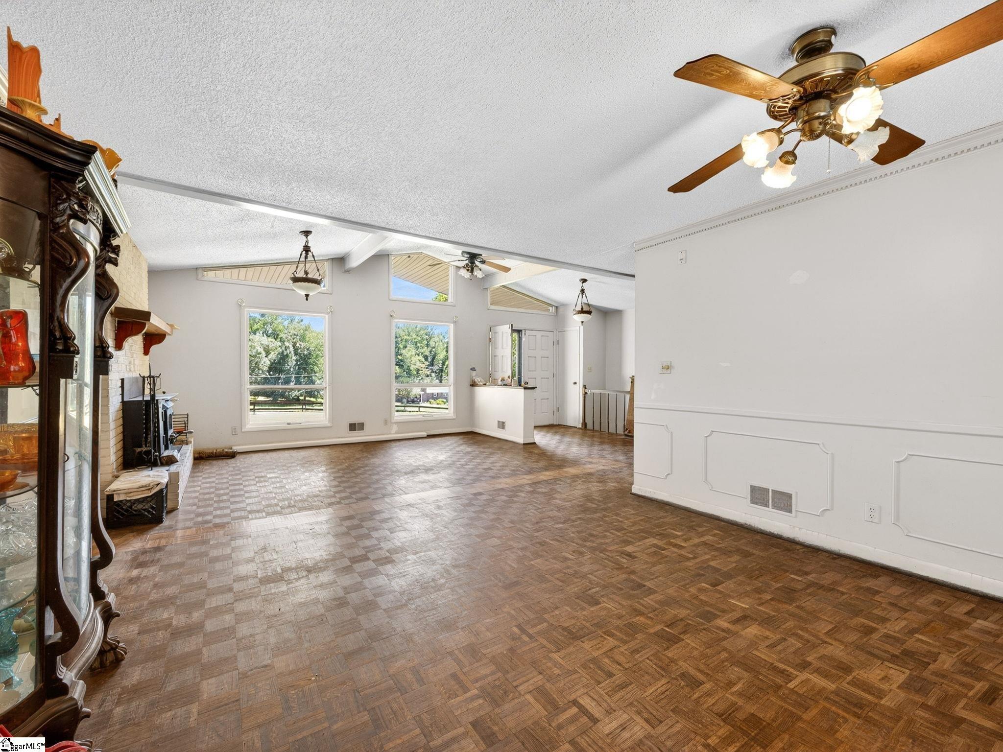 1064 Knollwood Acres Drive Boiling Springs, SC 29316