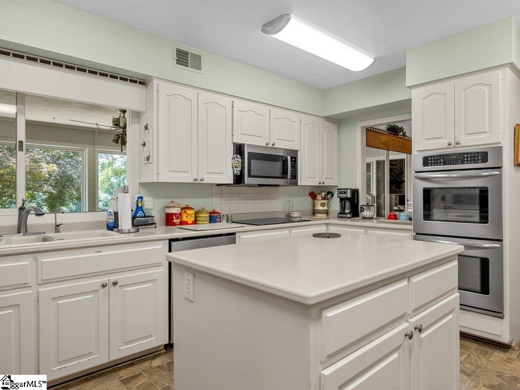 110 Racetrack Road Woodruff, SC 29388