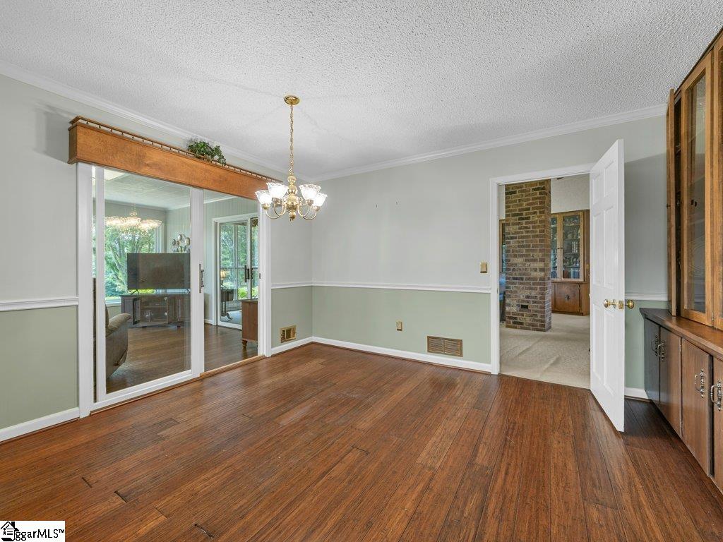 110 Racetrack Road Woodruff, SC 29388