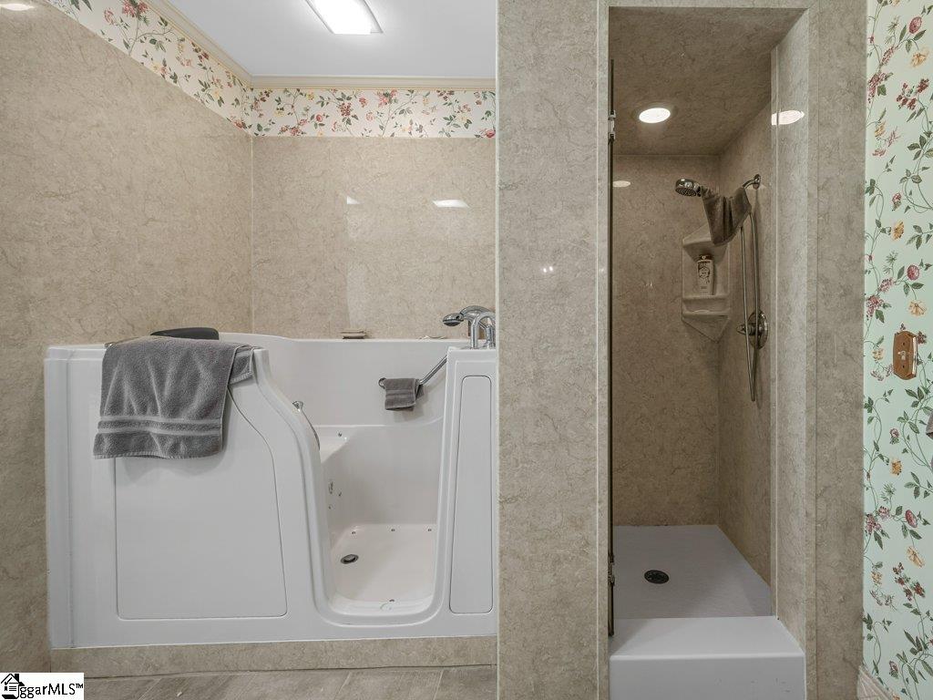 110 Racetrack Road Woodruff, SC 29388