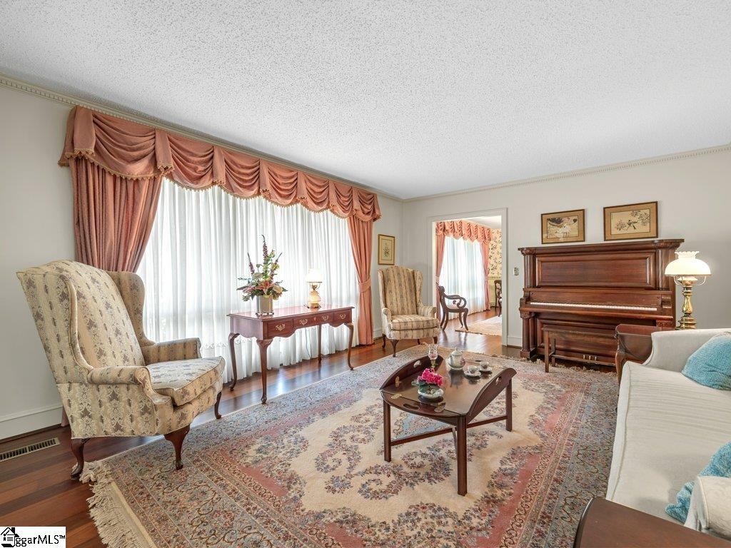 110 Racetrack Road Woodruff, SC 29388