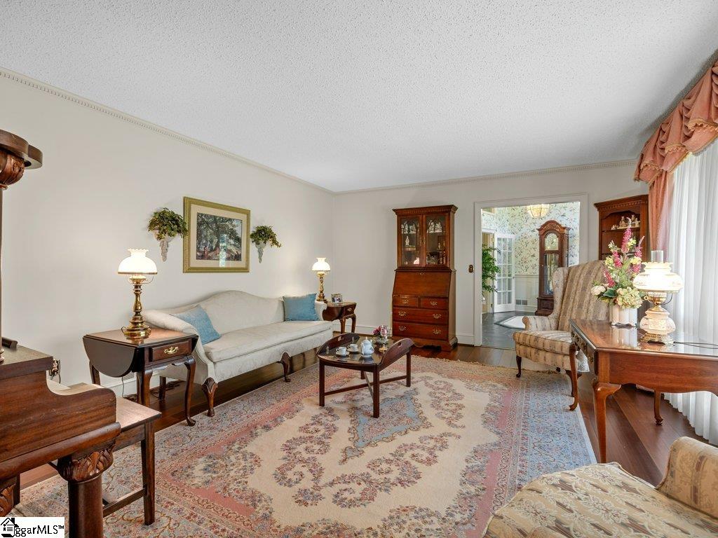 110 Racetrack Road Woodruff, SC 29388