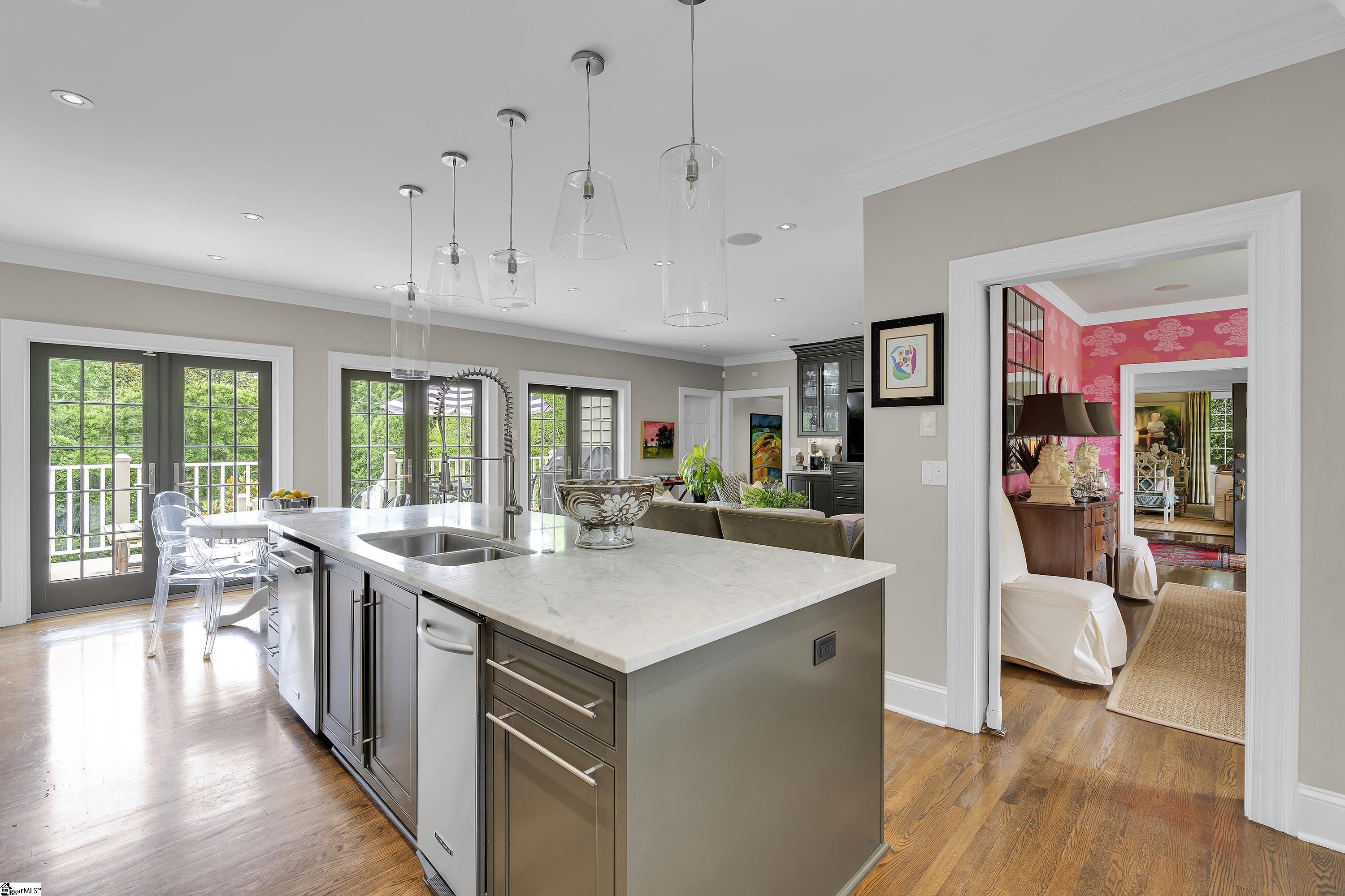 1730 N Main Street Greenville, SC 29609
