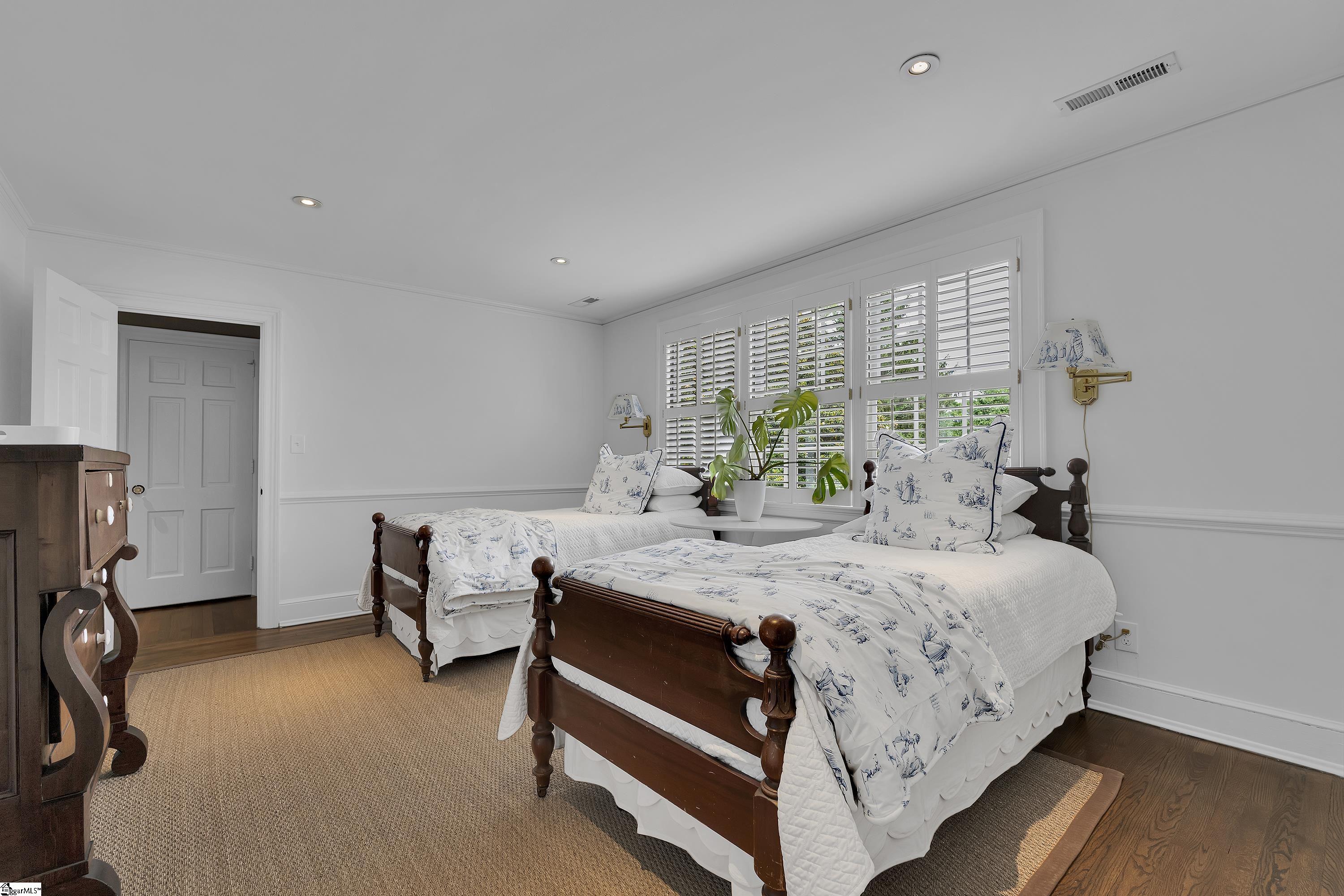 1730 N Main Street Greenville, SC 29609