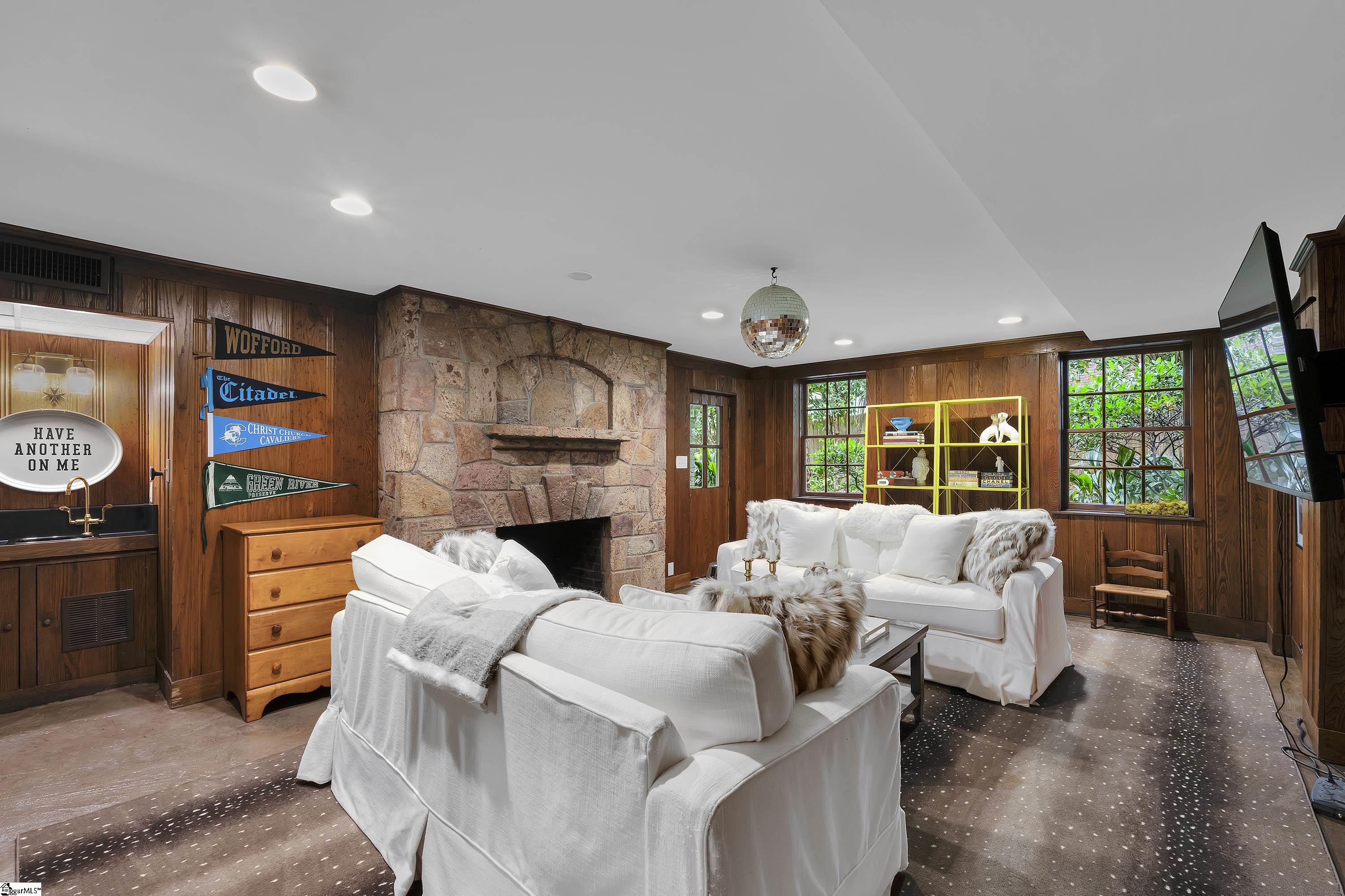1730 N Main Street Greenville, SC 29609