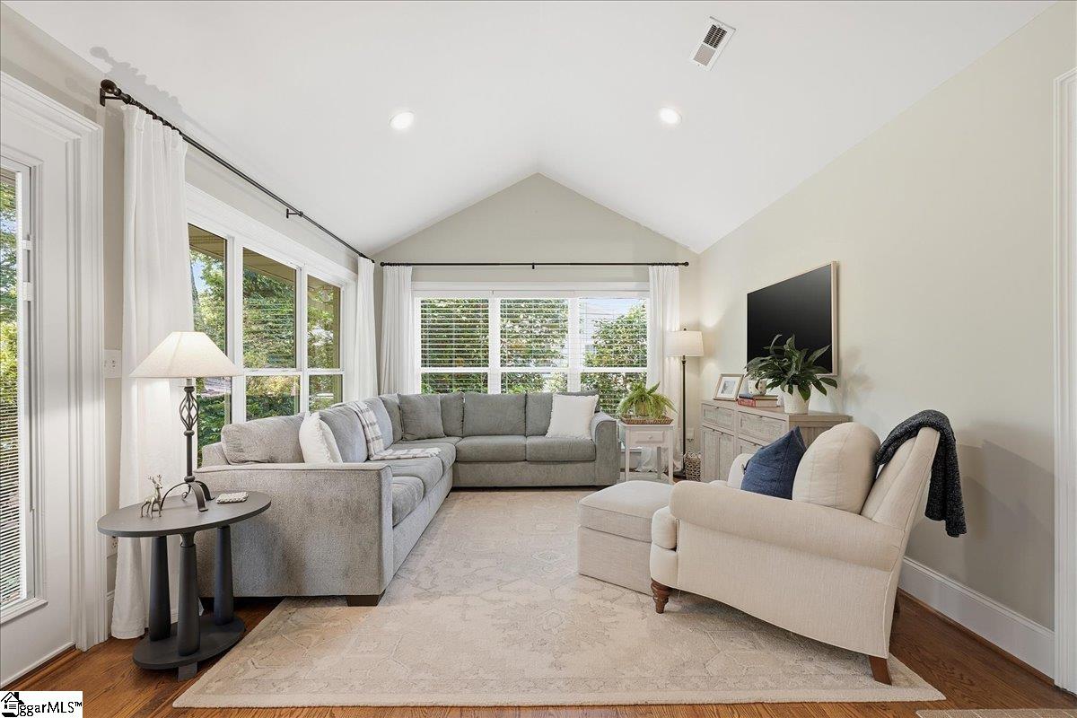 109 Trafalgar Road Greenville, SC 29617
