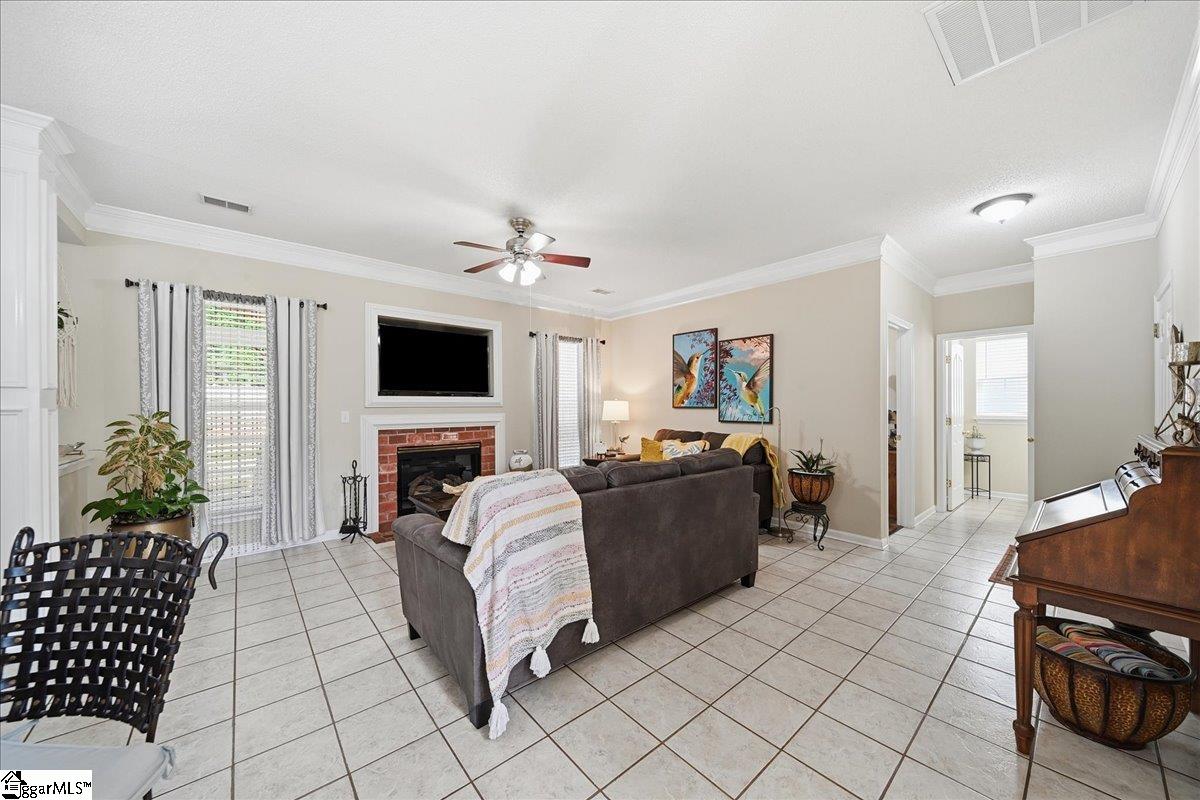 696 Timber Walk Drive Simpsonville, SC 29681